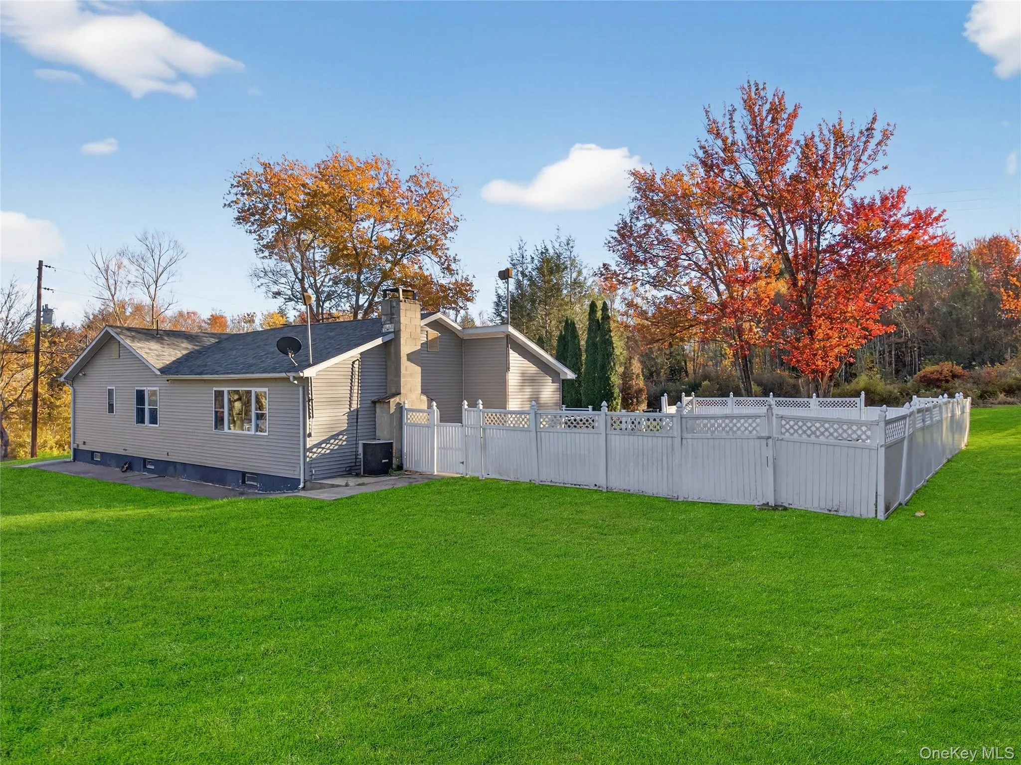 91 Meyerhoff Road, Fallsburg, NY, 3 Bedrooms Bedrooms, 7 Rooms Rooms,3 BathroomsBathrooms,Residential Lease,For Rent,Meyerhoff,0,1025102 91 Meyerhoff Road, Fallsburg, NY, 3 Bedrooms Bedrooms, 7 Rooms Rooms,3 BathroomsBathrooms,Residential Lease,For Rent,Meyerhoff,0,1025102