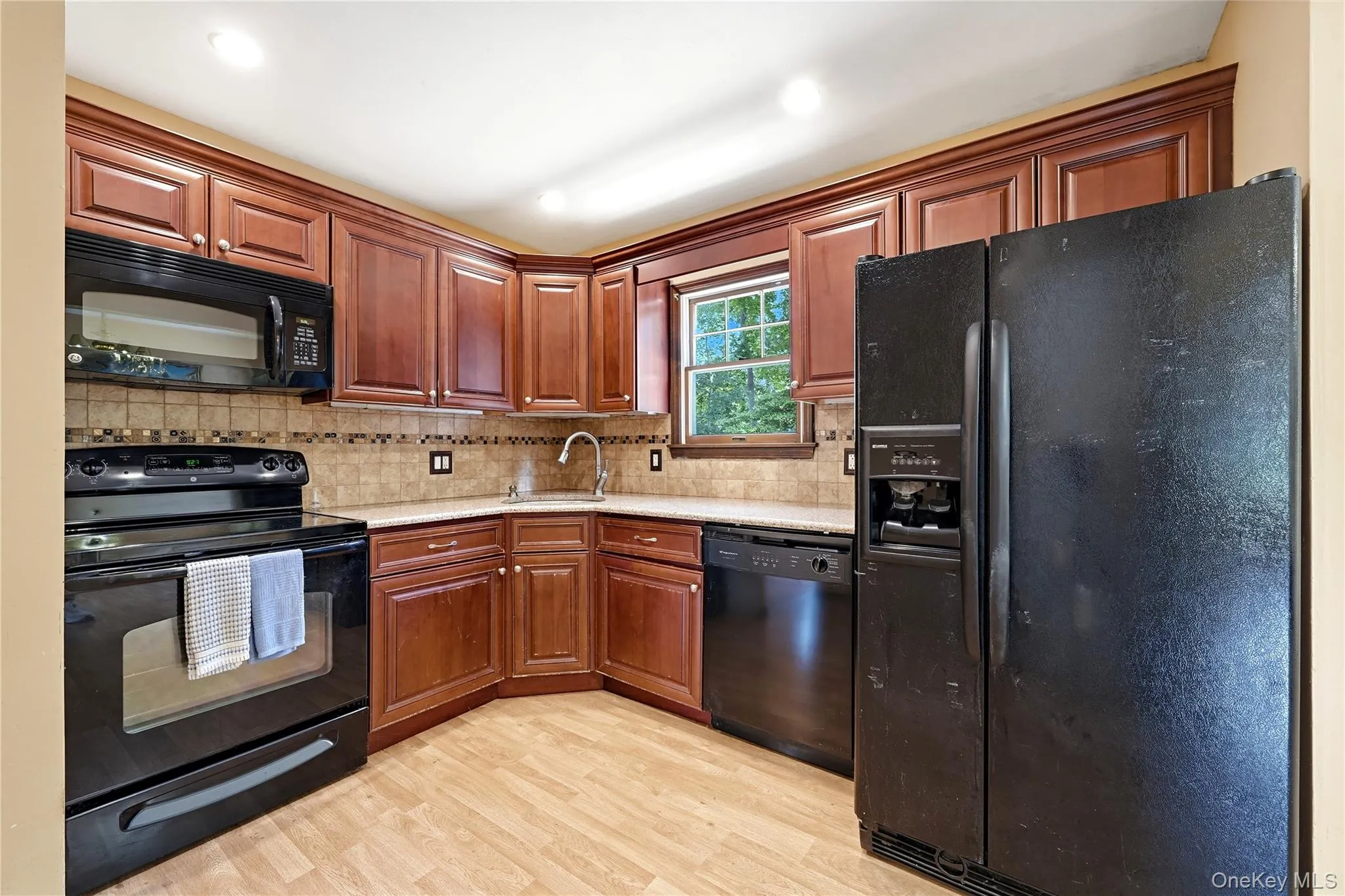 901 Liberty Street, Islip, NY, 4 Bedrooms Bedrooms, 9 Rooms Rooms,2 BathroomsBathrooms,Residential,For Rent,Liberty,0,1025108 901 Liberty Street, Islip, NY, 4 Bedrooms Bedrooms, 9 Rooms Rooms,2 BathroomsBathrooms,Residential,For Rent,Liberty,0,1025108