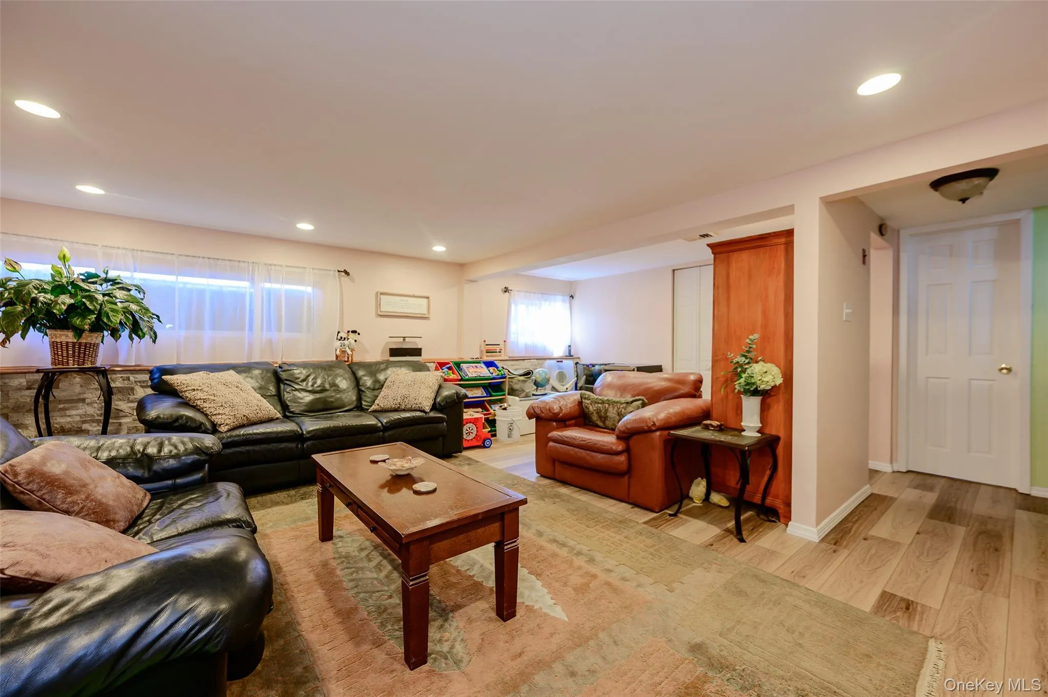 262 Rose Street, Oyster Bay, NY, 4 Bedrooms Bedrooms, 10 Rooms Rooms,3 BathroomsBathrooms,Residential,For Rent,Rose,0,1025109 262 Rose Street, Oyster Bay, NY, 4 Bedrooms Bedrooms, 10 Rooms Rooms,3 BathroomsBathrooms,Residential,For Rent,Rose,0,1025109