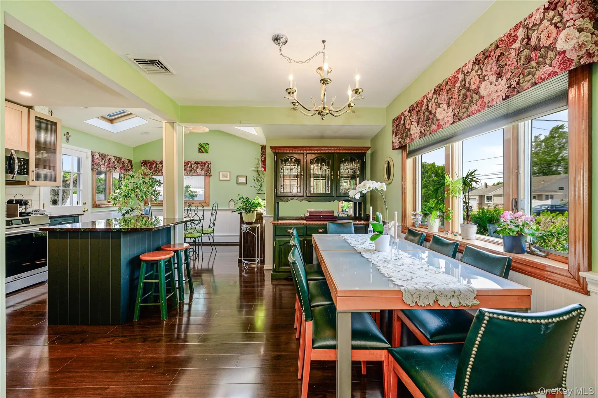 262 Rose Street, Oyster Bay, NY, 4 Bedrooms Bedrooms, 10 Rooms Rooms,3 BathroomsBathrooms,Residential,For Rent,Rose,0,1025109 262 Rose Street, Oyster Bay, NY, 4 Bedrooms Bedrooms, 10 Rooms Rooms,3 BathroomsBathrooms,Residential,For Rent,Rose,0,1025109
