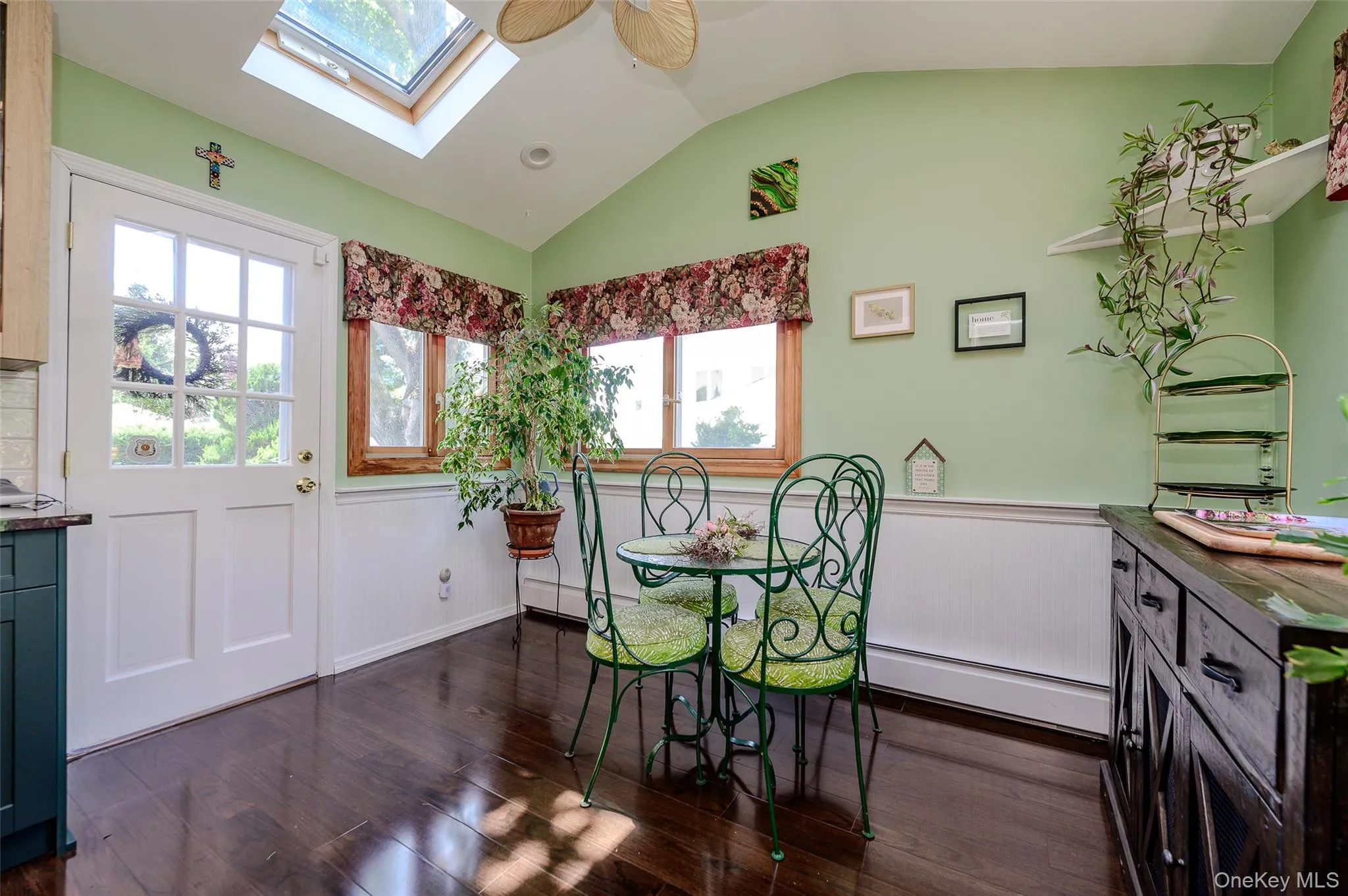 262 Rose Street, Oyster Bay, NY, 4 Bedrooms Bedrooms, 10 Rooms Rooms,3 BathroomsBathrooms,Residential,For Rent,Rose,0,1025109 262 Rose Street, Oyster Bay, NY, 4 Bedrooms Bedrooms, 10 Rooms Rooms,3 BathroomsBathrooms,Residential,For Rent,Rose,0,1025109