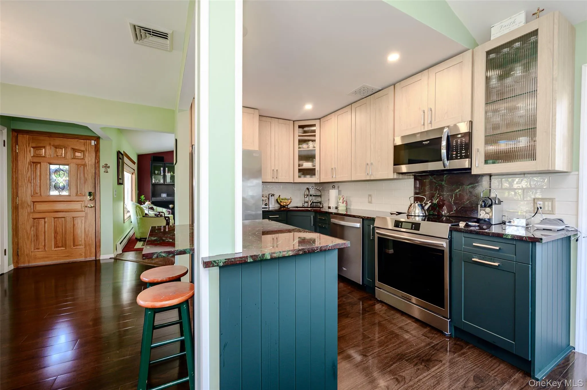 262 Rose Street, Oyster Bay, NY, 4 Bedrooms Bedrooms, 10 Rooms Rooms,3 BathroomsBathrooms,Residential,For Rent,Rose,0,1025109 262 Rose Street, Oyster Bay, NY, 4 Bedrooms Bedrooms, 10 Rooms Rooms,3 BathroomsBathrooms,Residential,For Rent,Rose,0,1025109