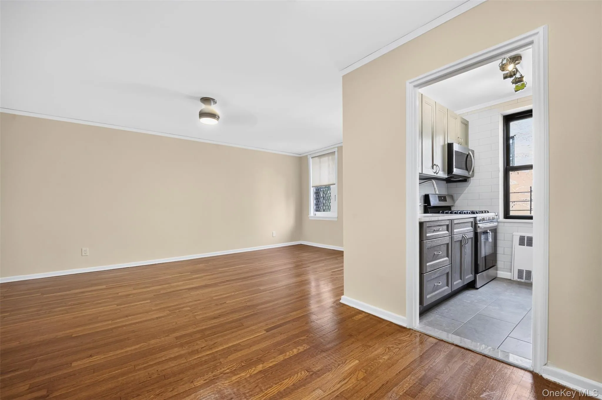 109-23 71st Road, New York, NY, 1 Bedroom Bedrooms, 3 Rooms Rooms,1 BathroomBathrooms,Residential,For Rent,71st,0,1025114 109-23 71st Road, New York, NY, 1 Bedroom Bedrooms, 3 Rooms Rooms,1 BathroomBathrooms,Residential,For Rent,71st,0,1025114