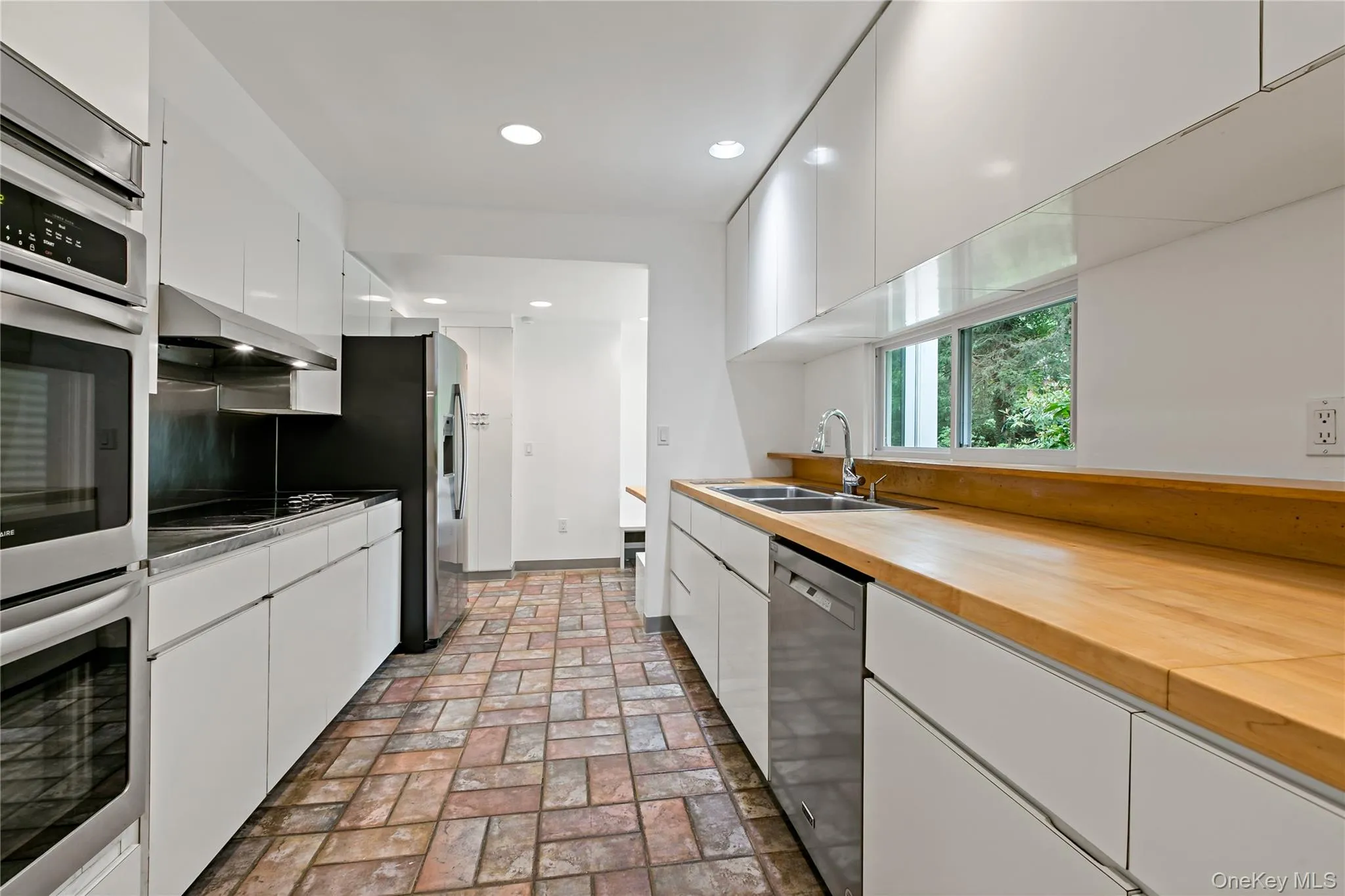 3 Tory Lane, Scarsdale, NY, 5 Bedrooms Bedrooms, 9 Rooms Rooms,4 BathroomsBathrooms,Residential Lease,For Rent,Tory,0,1025120 3 Tory Lane, Scarsdale, NY, 5 Bedrooms Bedrooms, 9 Rooms Rooms,4 BathroomsBathrooms,Residential Lease,For Rent,Tory,0,1025120