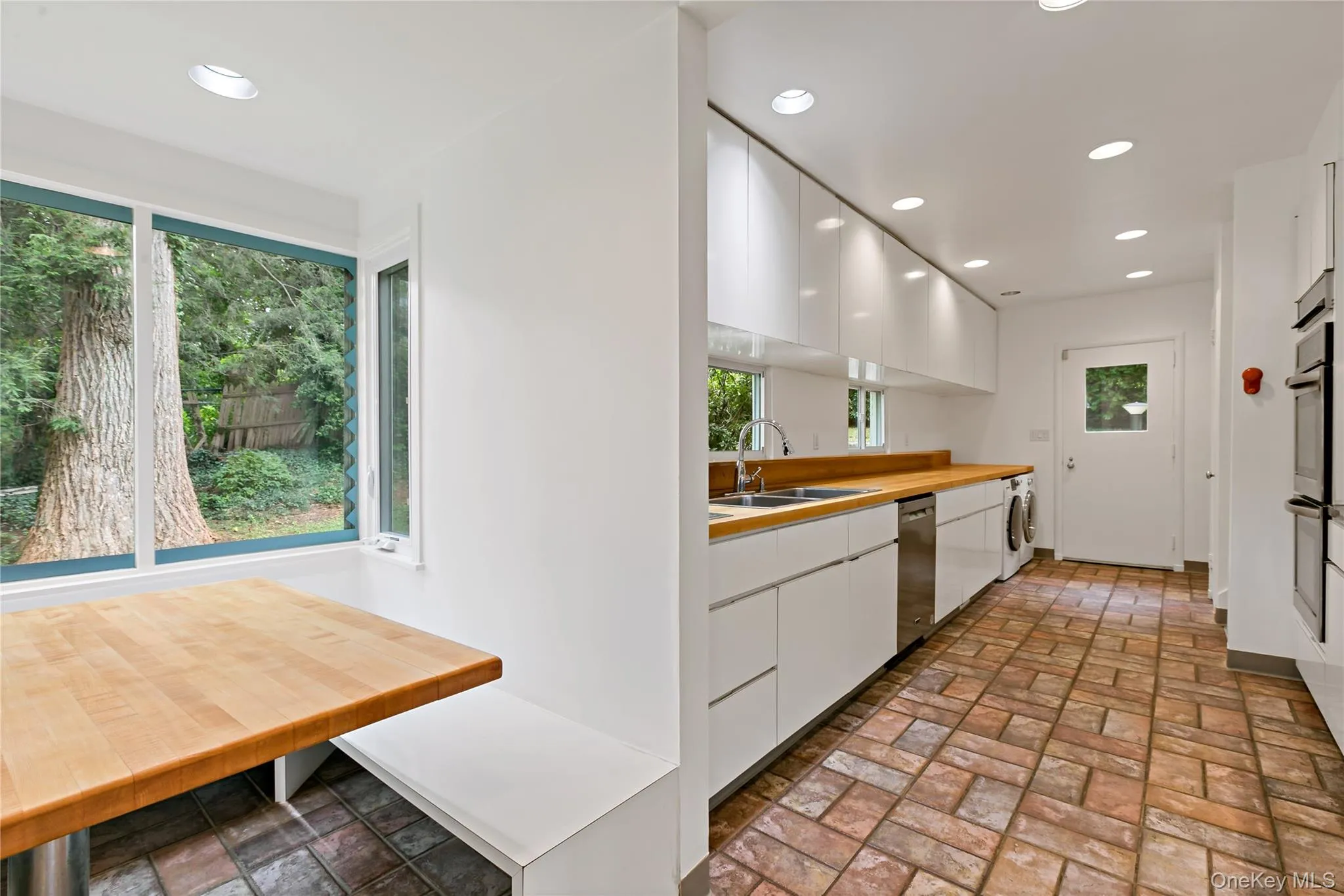 3 Tory Lane, Scarsdale, NY, 5 Bedrooms Bedrooms, 9 Rooms Rooms,4 BathroomsBathrooms,Residential Lease,For Rent,Tory,0,1025120 3 Tory Lane, Scarsdale, NY, 5 Bedrooms Bedrooms, 9 Rooms Rooms,4 BathroomsBathrooms,Residential Lease,For Rent,Tory,0,1025120