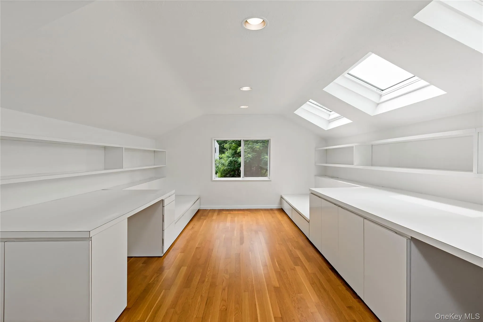3 Tory Lane, Scarsdale, NY, 5 Bedrooms Bedrooms, 9 Rooms Rooms,4 BathroomsBathrooms,Residential Lease,For Rent,Tory,0,1025120 3 Tory Lane, Scarsdale, NY, 5 Bedrooms Bedrooms, 9 Rooms Rooms,4 BathroomsBathrooms,Residential Lease,For Rent,Tory,0,1025120