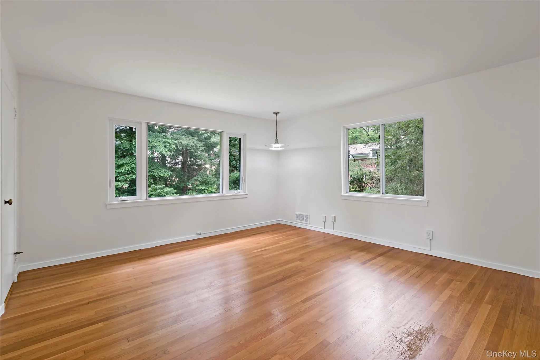 3 Tory Lane, Scarsdale, NY, 5 Bedrooms Bedrooms, 9 Rooms Rooms,4 BathroomsBathrooms,Residential Lease,For Rent,Tory,0,1025120 3 Tory Lane, Scarsdale, NY, 5 Bedrooms Bedrooms, 9 Rooms Rooms,4 BathroomsBathrooms,Residential Lease,For Rent,Tory,0,1025120