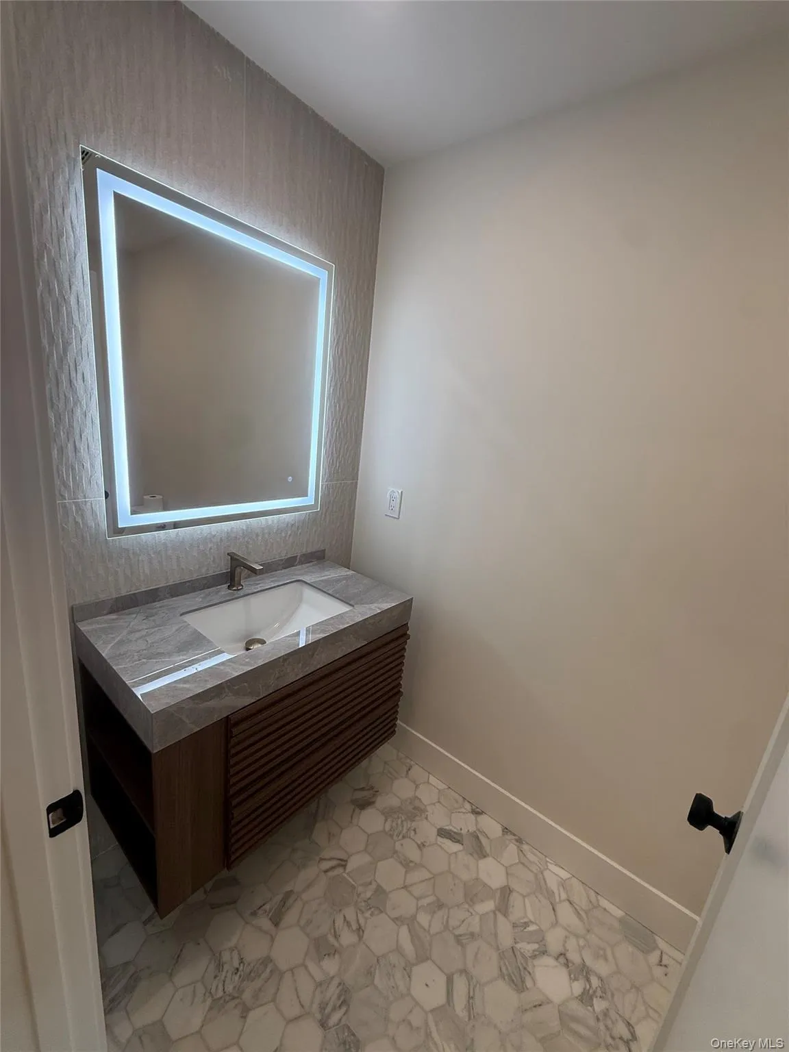 19 Black Birch Lane, Scarsdale, NY, 5 Bedrooms Bedrooms, 14 Rooms Rooms,4 BathroomsBathrooms,Residential,For Rent,Black Birch,0,1025126 19 Black Birch Lane, Scarsdale, NY, 5 Bedrooms Bedrooms, 14 Rooms Rooms,4 BathroomsBathrooms,Residential,For Rent,Black Birch,0,1025126