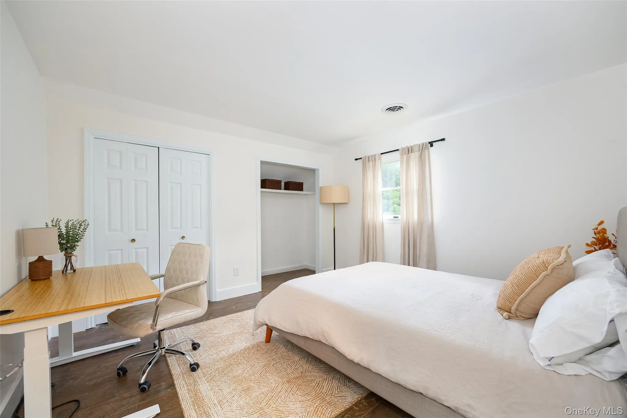 4 Cove Road, Rhinebeck, NY, 5 Bedrooms Bedrooms, 12 Rooms Rooms,3 BathroomsBathrooms,Residential,For Rent,Cove,0,1025128 4 Cove Road, Rhinebeck, NY, 5 Bedrooms Bedrooms, 12 Rooms Rooms,3 BathroomsBathrooms,Residential,For Rent,Cove,0,1025128