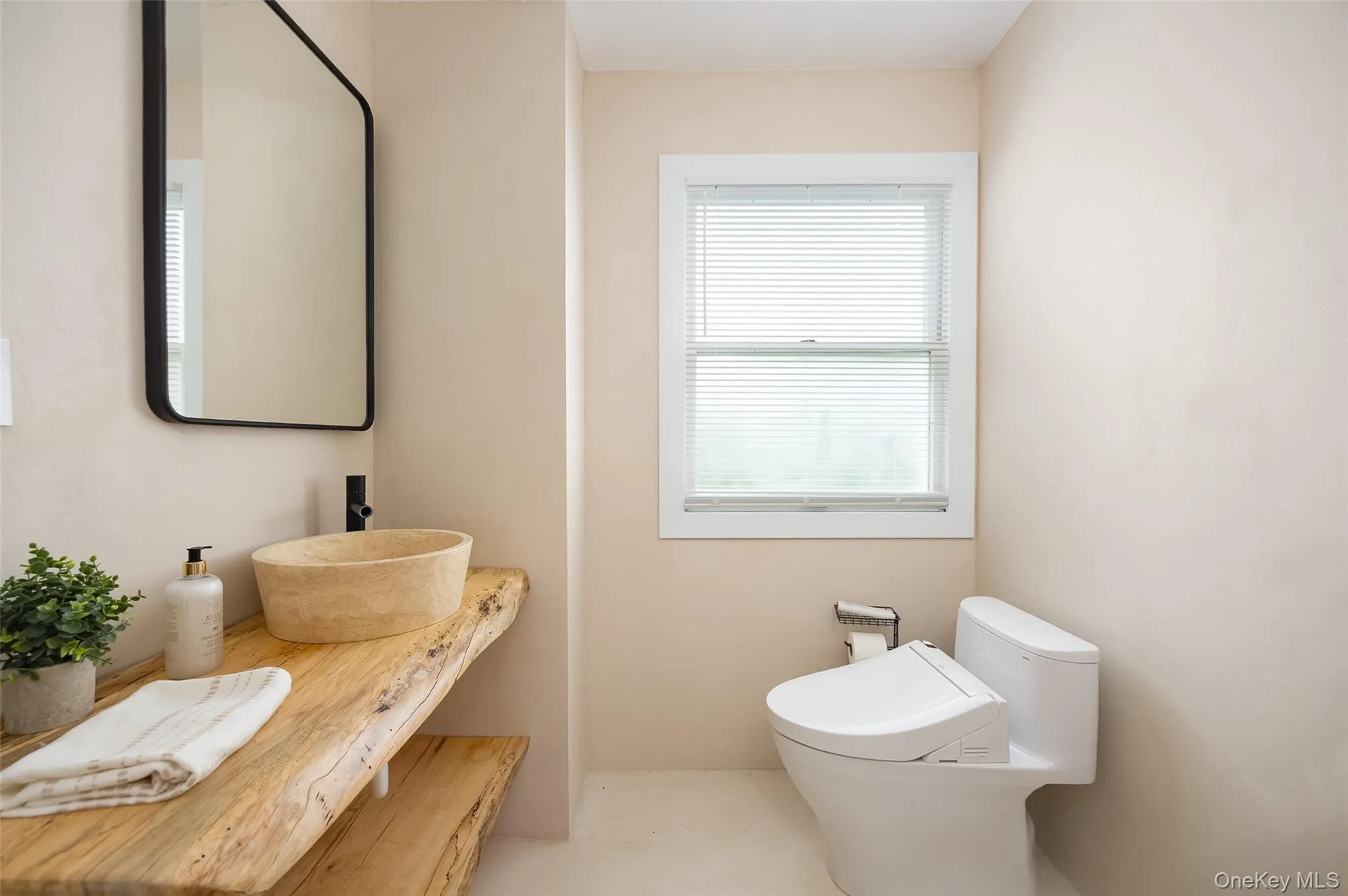 4 Cove Road, Rhinebeck, NY, 5 Bedrooms Bedrooms, 12 Rooms Rooms,3 BathroomsBathrooms,Residential,For Rent,Cove,0,1025128 4 Cove Road, Rhinebeck, NY, 5 Bedrooms Bedrooms, 12 Rooms Rooms,3 BathroomsBathrooms,Residential,For Rent,Cove,0,1025128