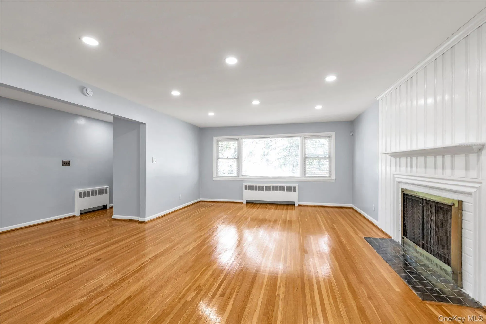 49 Middlecamp Road, North Hempstead, NY, 4 Bedrooms Bedrooms, 8 Rooms Rooms,2 BathroomsBathrooms,Residential,For Rent,Middlecamp,0,1025129 49 Middlecamp Road, North Hempstead, NY, 4 Bedrooms Bedrooms, 8 Rooms Rooms,2 BathroomsBathrooms,Residential,For Rent,Middlecamp,0,1025129