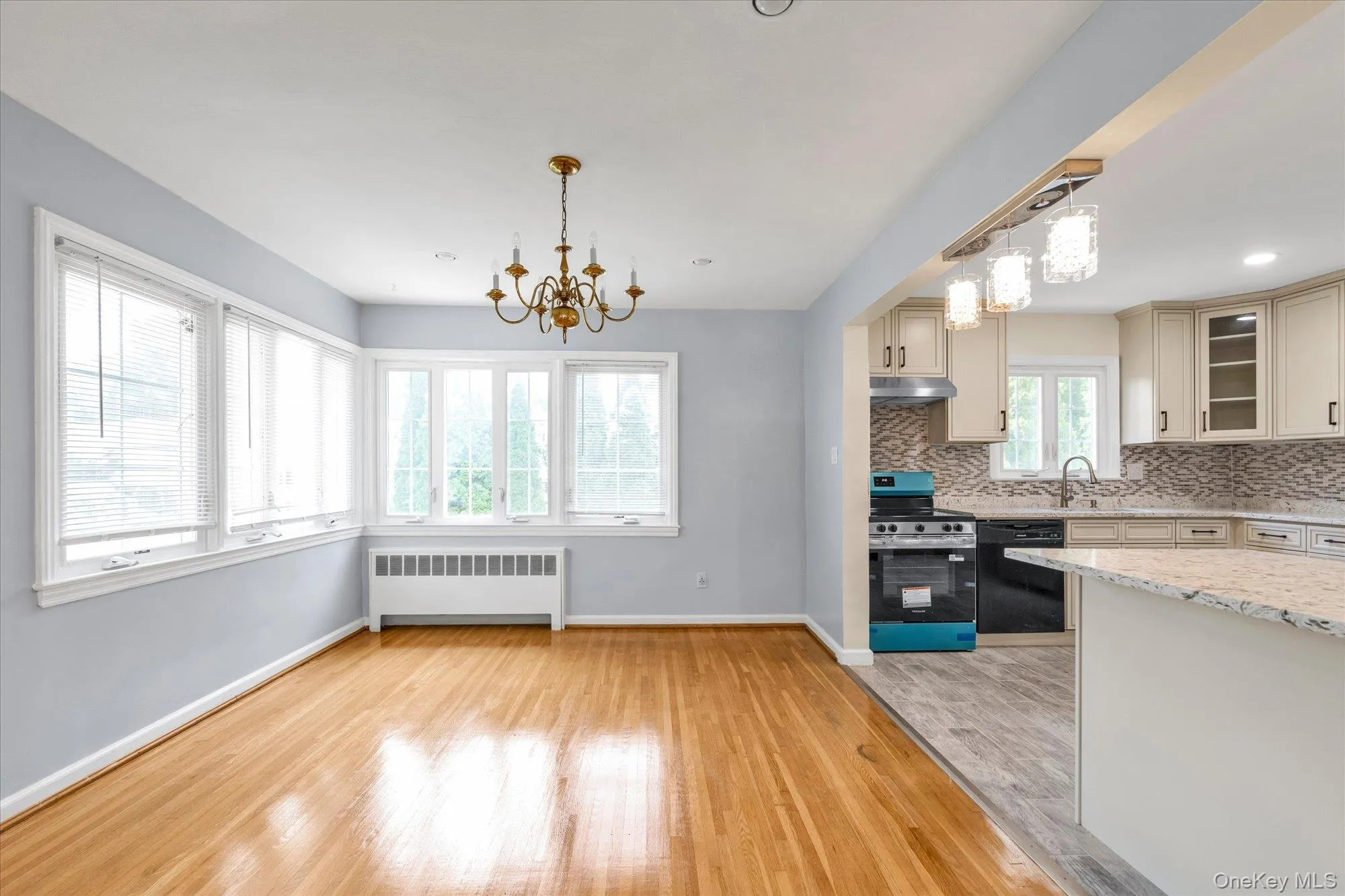 49 Middlecamp Road, North Hempstead, NY, 4 Bedrooms Bedrooms, 8 Rooms Rooms,2 BathroomsBathrooms,Residential,For Rent,Middlecamp,0,1025129 49 Middlecamp Road, North Hempstead, NY, 4 Bedrooms Bedrooms, 8 Rooms Rooms,2 BathroomsBathrooms,Residential,For Rent,Middlecamp,0,1025129