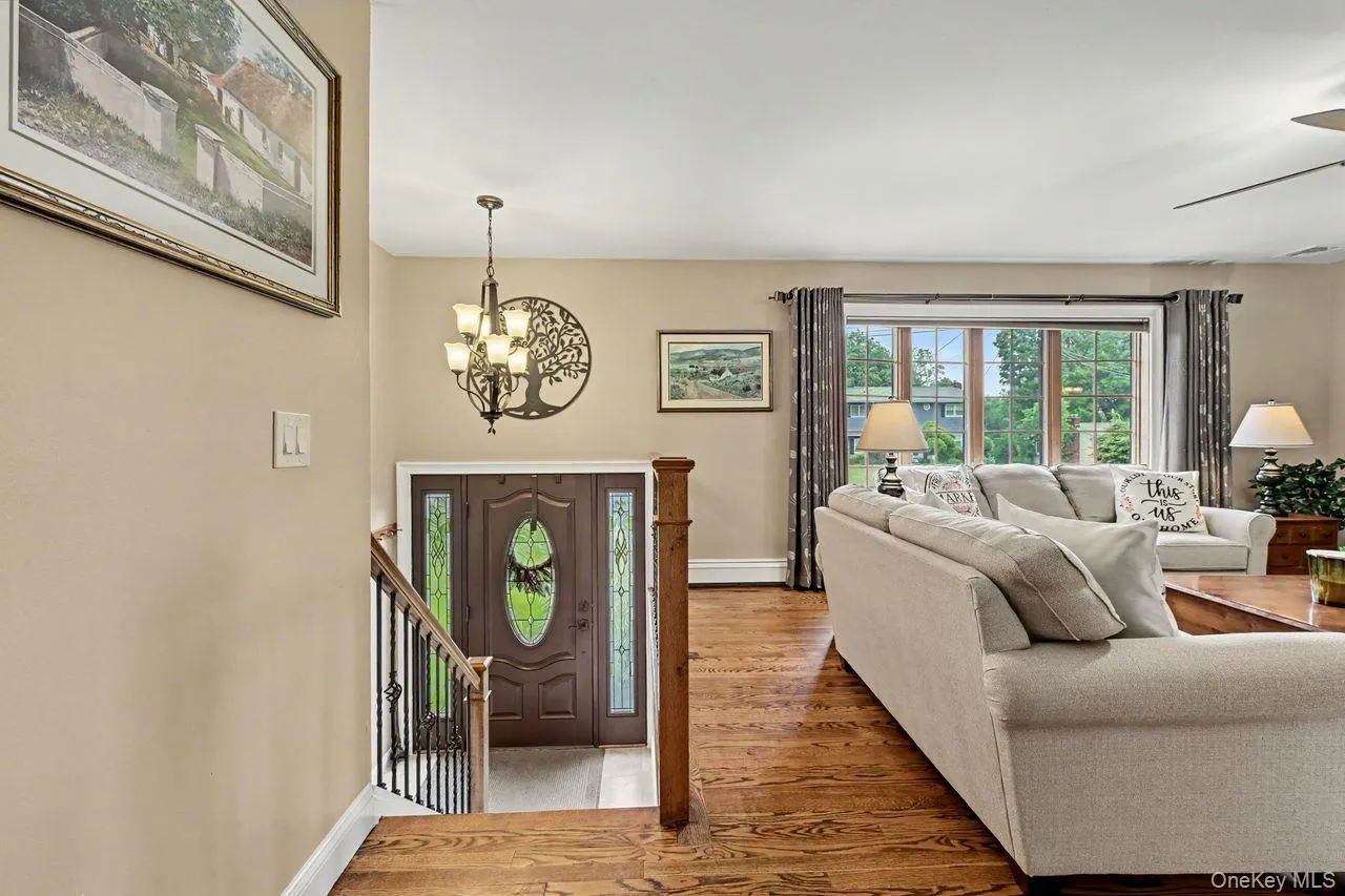 19 Lindy Drive, Carmel, NY, 4 Bedrooms Bedrooms, 9 Rooms Rooms,2 BathroomsBathrooms,Residential,For Rent,Lindy,0,1025130 19 Lindy Drive, Carmel, NY, 4 Bedrooms Bedrooms, 9 Rooms Rooms,2 BathroomsBathrooms,Residential,For Rent,Lindy,0,1025130