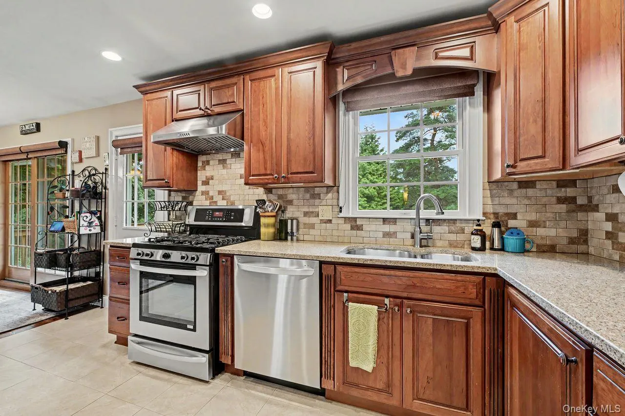 19 Lindy Drive, Carmel, NY, 4 Bedrooms Bedrooms, 9 Rooms Rooms,2 BathroomsBathrooms,Residential,For Rent,Lindy,0,1025130 19 Lindy Drive, Carmel, NY, 4 Bedrooms Bedrooms, 9 Rooms Rooms,2 BathroomsBathrooms,Residential,For Rent,Lindy,0,1025130