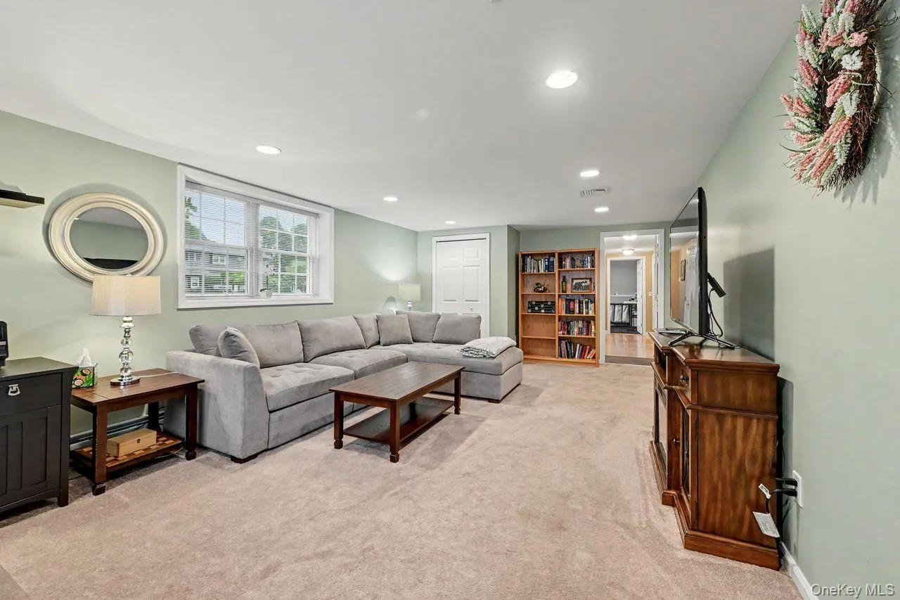 19 Lindy Drive, Carmel, NY, 4 Bedrooms Bedrooms, 9 Rooms Rooms,2 BathroomsBathrooms,Residential,For Rent,Lindy,0,1025130 19 Lindy Drive, Carmel, NY, 4 Bedrooms Bedrooms, 9 Rooms Rooms,2 BathroomsBathrooms,Residential,For Rent,Lindy,0,1025130