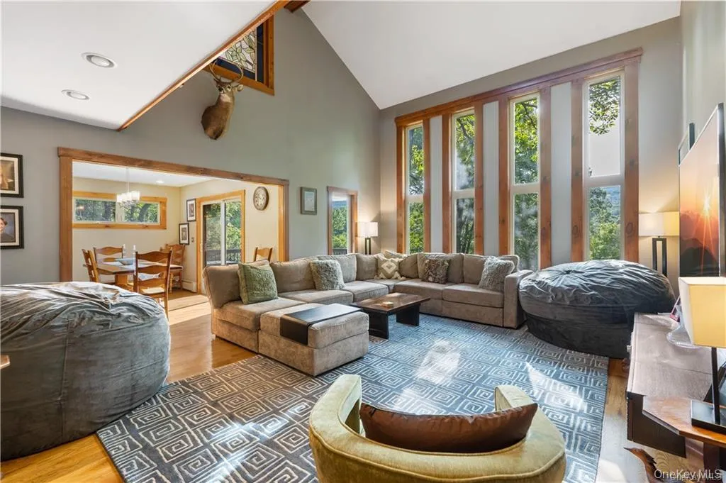 13 Kings Point Lane, Blooming Grove, NY, 4 Bedrooms Bedrooms, 10 Rooms Rooms,2 BathroomsBathrooms,Residential Lease,For Rent,Kings Point,0,1025136 13 Kings Point Lane, Blooming Grove, NY, 4 Bedrooms Bedrooms, 10 Rooms Rooms,2 BathroomsBathrooms,Residential Lease,For Rent,Kings Point,0,1025136