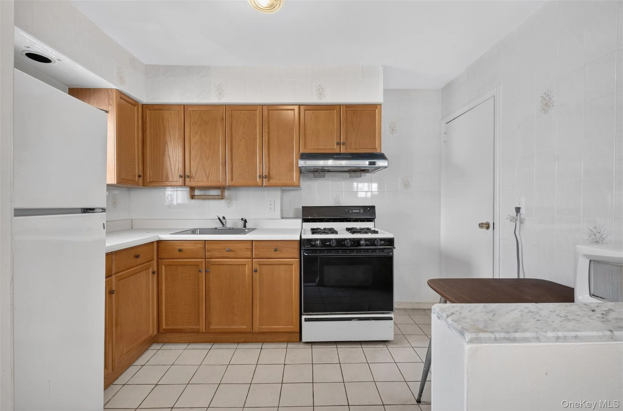 146-18 Kalmia Avenue, New York, NY, 3 Bedrooms Bedrooms, 9 Rooms Rooms,1 BathroomBathrooms,Residential,For Rent,Kalmia,0,1025137 146-18 Kalmia Avenue, New York, NY, 3 Bedrooms Bedrooms, 9 Rooms Rooms,1 BathroomBathrooms,Residential,For Rent,Kalmia,0,1025137
