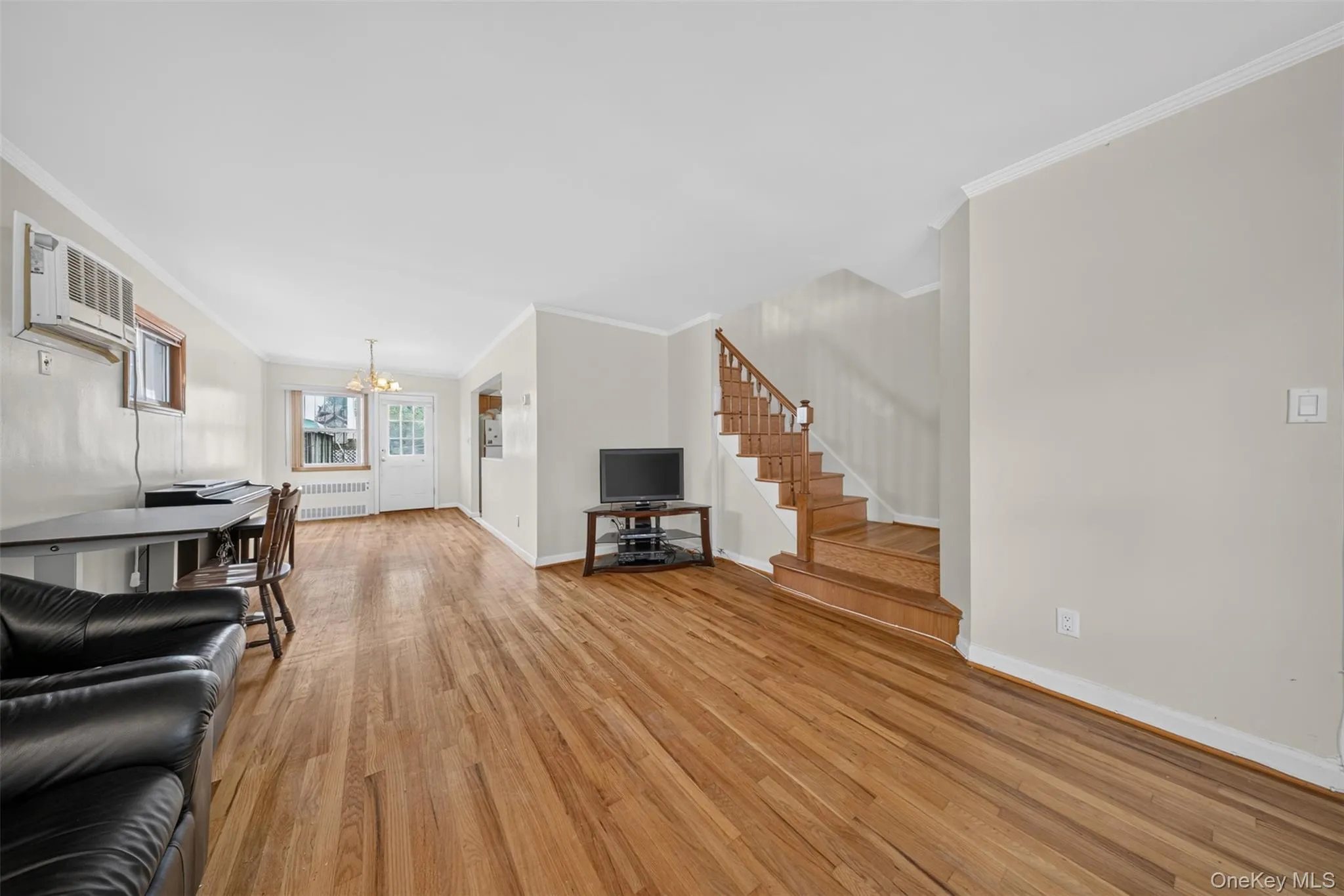 146-18 Kalmia Avenue, New York, NY, 3 Bedrooms Bedrooms, 9 Rooms Rooms,1 BathroomBathrooms,Residential,For Rent,Kalmia,0,1025137 146-18 Kalmia Avenue, New York, NY, 3 Bedrooms Bedrooms, 9 Rooms Rooms,1 BathroomBathrooms,Residential,For Rent,Kalmia,0,1025137