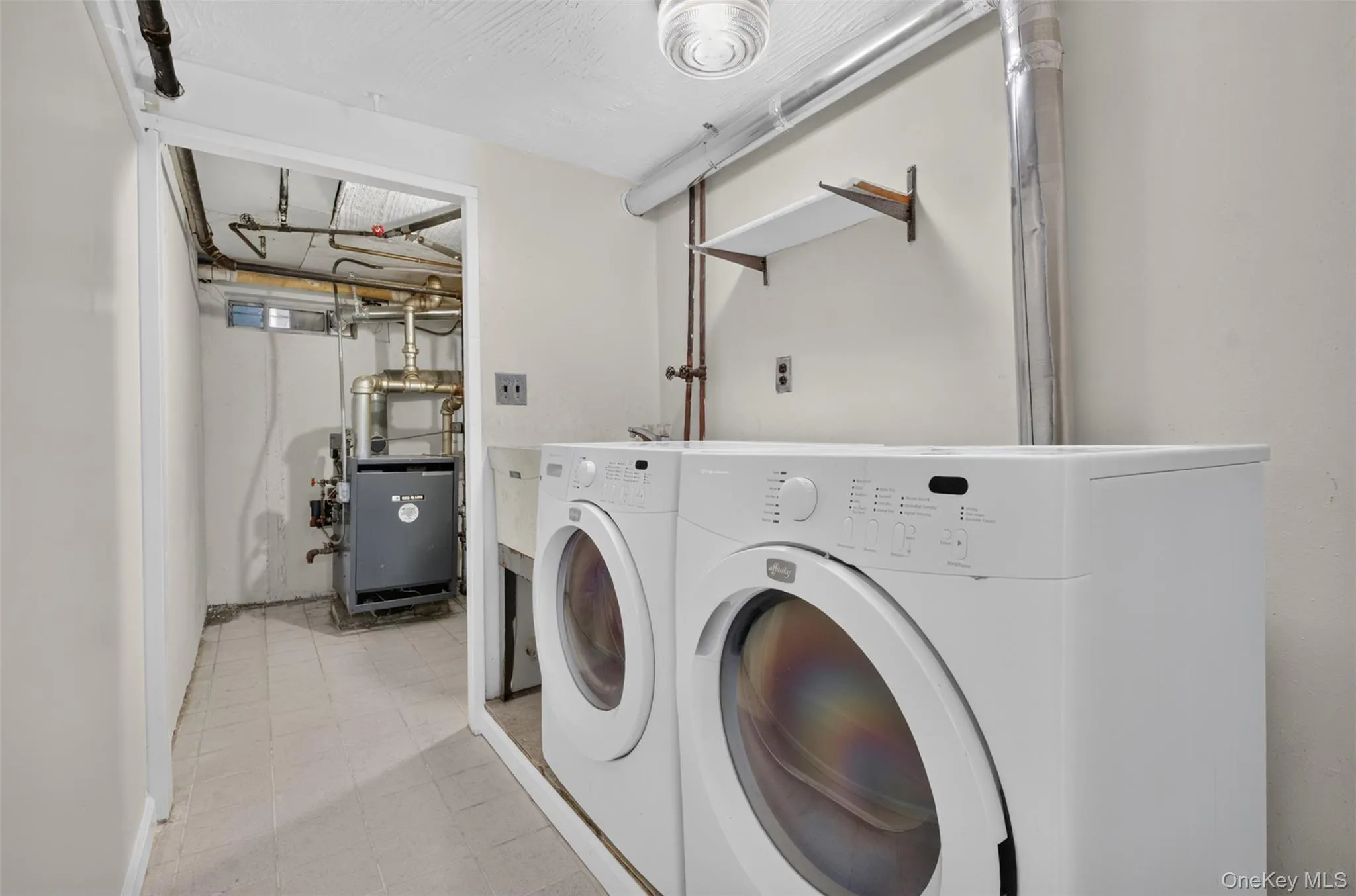 146-18 Kalmia Avenue, New York, NY, 3 Bedrooms Bedrooms, 9 Rooms Rooms,1 BathroomBathrooms,Residential,For Rent,Kalmia,0,1025137 146-18 Kalmia Avenue, New York, NY, 3 Bedrooms Bedrooms, 9 Rooms Rooms,1 BathroomBathrooms,Residential,For Rent,Kalmia,0,1025137