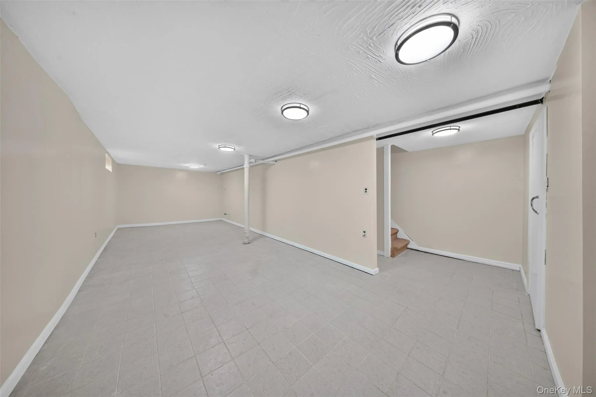 146-18 Kalmia Avenue, New York, NY, 3 Bedrooms Bedrooms, 9 Rooms Rooms,1 BathroomBathrooms,Residential,For Rent,Kalmia,0,1025137 146-18 Kalmia Avenue, New York, NY, 3 Bedrooms Bedrooms, 9 Rooms Rooms,1 BathroomBathrooms,Residential,For Rent,Kalmia,0,1025137