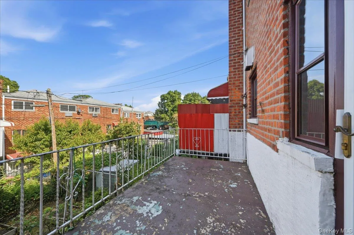 3310 Gunther Avenue, New York, NY, 3 Bedrooms Bedrooms, 6 Rooms Rooms,2 BathroomsBathrooms,Residential,For Rent,Gunther,0,1025142 3310 Gunther Avenue, New York, NY, 3 Bedrooms Bedrooms, 6 Rooms Rooms,2 BathroomsBathrooms,Residential,For Rent,Gunther,0,1025142