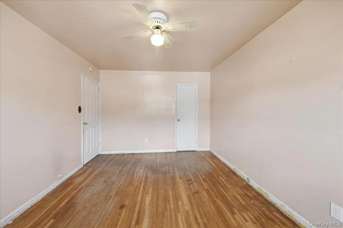 3310 Gunther Avenue, New York, NY, 3 Bedrooms Bedrooms, 6 Rooms Rooms,2 BathroomsBathrooms,Residential,For Rent,Gunther,0,1025142 3310 Gunther Avenue, New York, NY, 3 Bedrooms Bedrooms, 6 Rooms Rooms,2 BathroomsBathrooms,Residential,For Rent,Gunther,0,1025142
