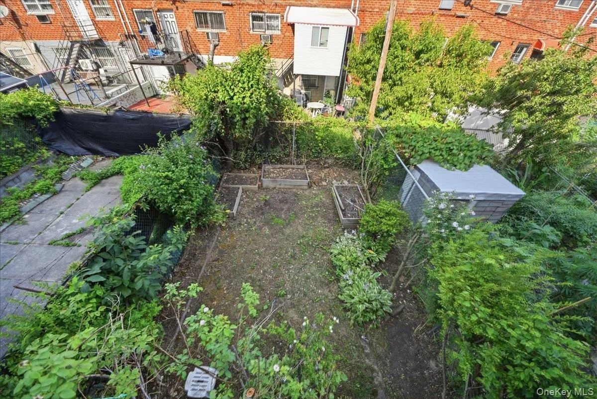 3310 Gunther Avenue, New York, NY, 3 Bedrooms Bedrooms, 6 Rooms Rooms,2 BathroomsBathrooms,Residential,For Rent,Gunther,0,1025142 3310 Gunther Avenue, New York, NY, 3 Bedrooms Bedrooms, 6 Rooms Rooms,2 BathroomsBathrooms,Residential,For Rent,Gunther,0,1025142
