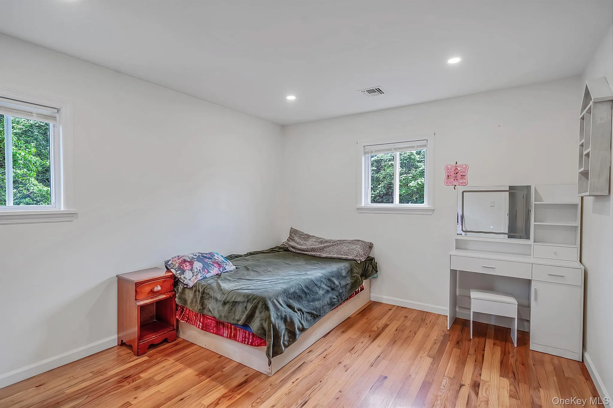 48 Hillside Avenue, Brookhaven, NY, 4 Bedrooms Bedrooms, 7 Rooms Rooms,4 BathroomsBathrooms,Residential,For Rent,Hillside,0,1025143 48 Hillside Avenue, Brookhaven, NY, 4 Bedrooms Bedrooms, 7 Rooms Rooms,4 BathroomsBathrooms,Residential,For Rent,Hillside,0,1025143