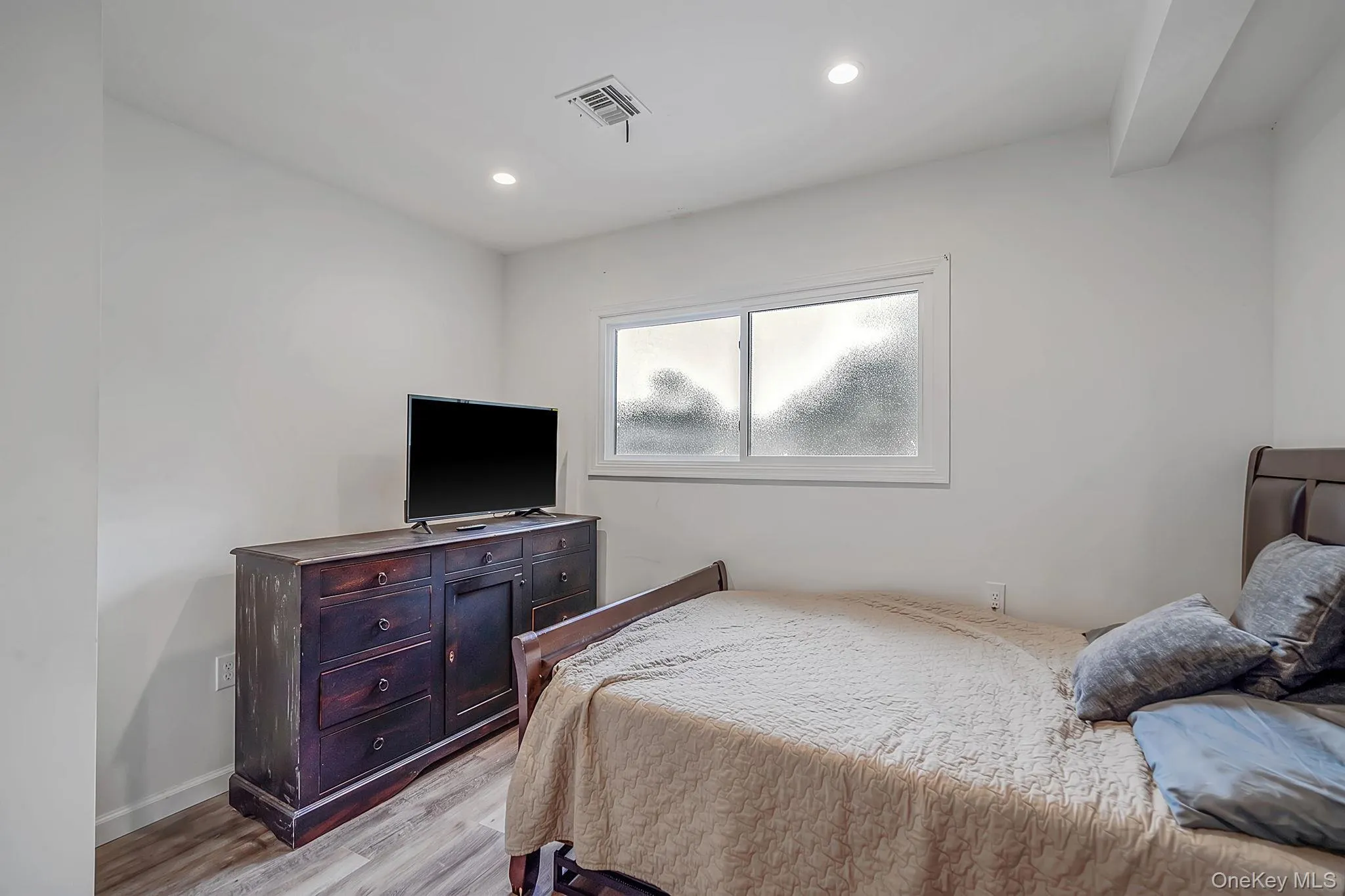 48 Hillside Avenue, Brookhaven, NY, 4 Bedrooms Bedrooms, 7 Rooms Rooms,4 BathroomsBathrooms,Residential,For Rent,Hillside,0,1025143 48 Hillside Avenue, Brookhaven, NY, 4 Bedrooms Bedrooms, 7 Rooms Rooms,4 BathroomsBathrooms,Residential,For Rent,Hillside,0,1025143
