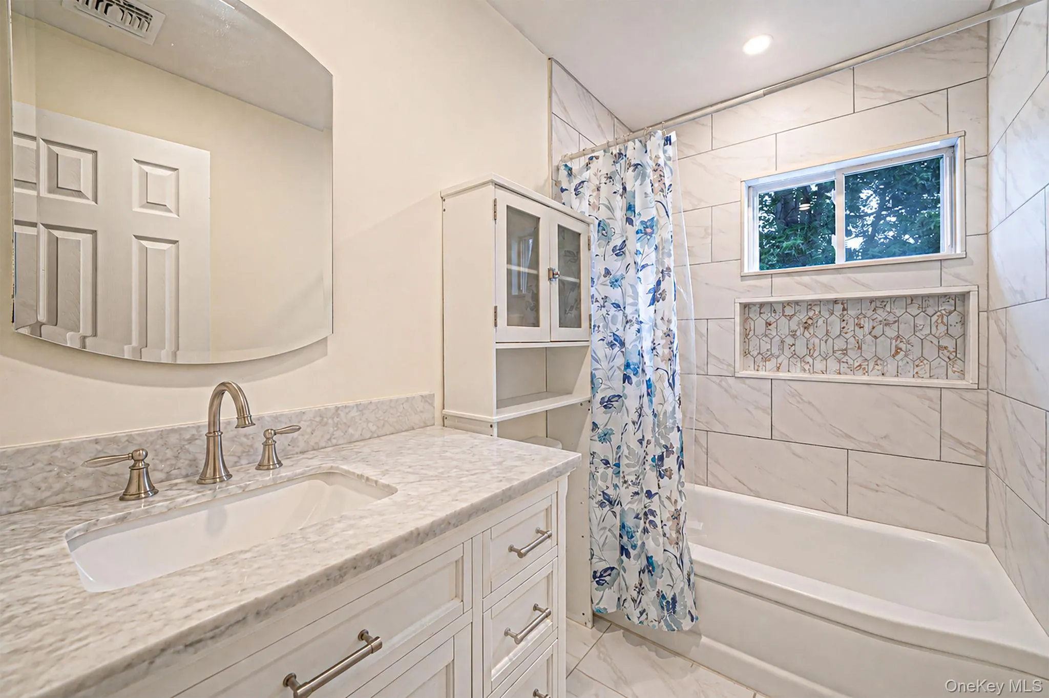 48 Hillside Avenue, Brookhaven, NY, 4 Bedrooms Bedrooms, 7 Rooms Rooms,4 BathroomsBathrooms,Residential,For Rent,Hillside,0,1025143 48 Hillside Avenue, Brookhaven, NY, 4 Bedrooms Bedrooms, 7 Rooms Rooms,4 BathroomsBathrooms,Residential,For Rent,Hillside,0,1025143