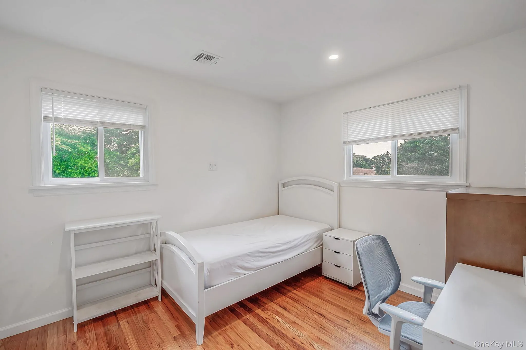 48 Hillside Avenue, Brookhaven, NY, 4 Bedrooms Bedrooms, 7 Rooms Rooms,4 BathroomsBathrooms,Residential,For Rent,Hillside,0,1025143 48 Hillside Avenue, Brookhaven, NY, 4 Bedrooms Bedrooms, 7 Rooms Rooms,4 BathroomsBathrooms,Residential,For Rent,Hillside,0,1025143