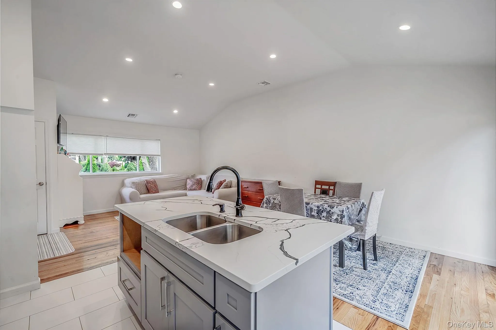 48 Hillside Avenue, Brookhaven, NY, 4 Bedrooms Bedrooms, 7 Rooms Rooms,4 BathroomsBathrooms,Residential,For Rent,Hillside,0,1025143 48 Hillside Avenue, Brookhaven, NY, 4 Bedrooms Bedrooms, 7 Rooms Rooms,4 BathroomsBathrooms,Residential,For Rent,Hillside,0,1025143