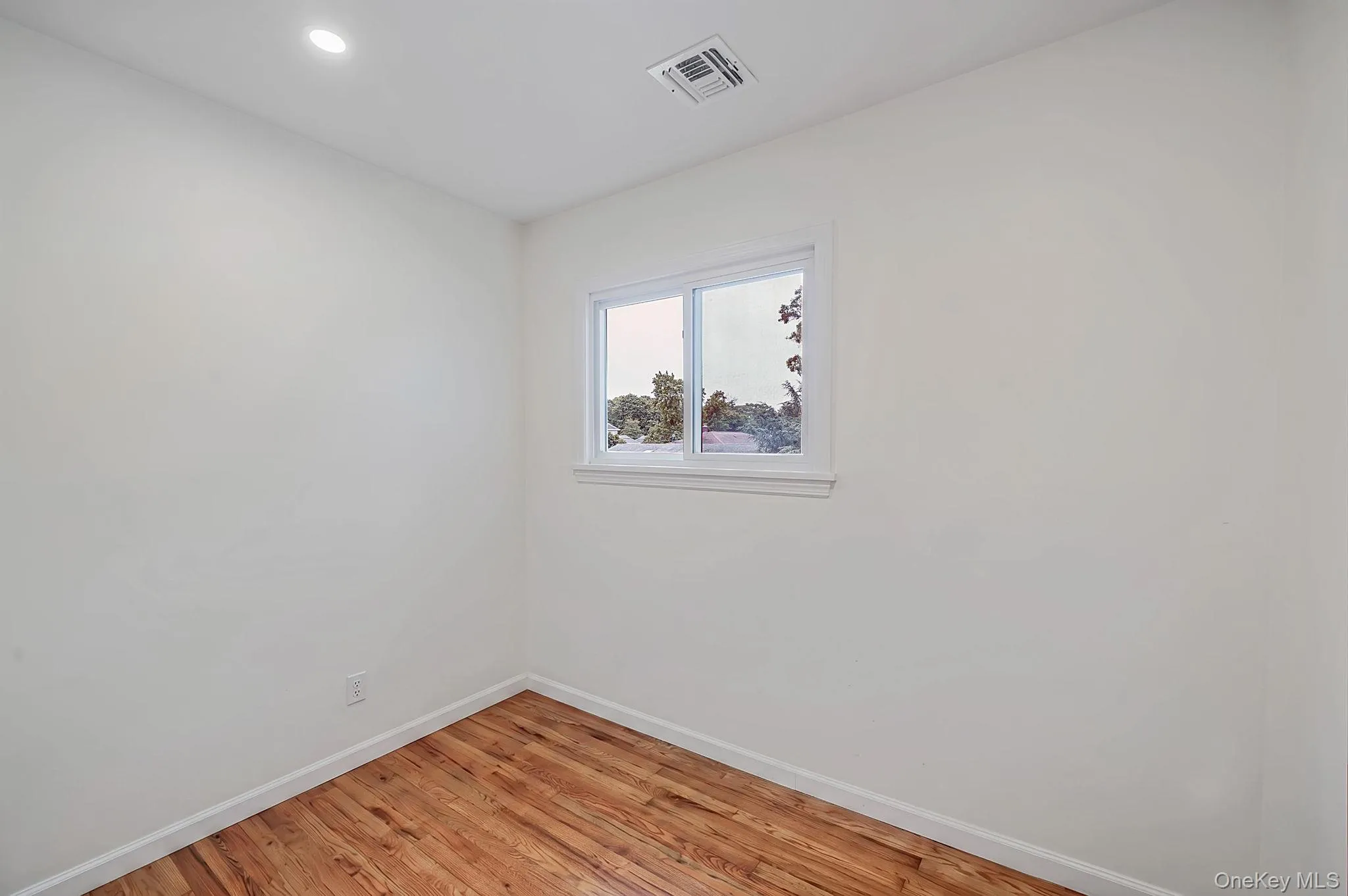 48 Hillside Avenue, Brookhaven, NY, 4 Bedrooms Bedrooms, 7 Rooms Rooms,4 BathroomsBathrooms,Residential,For Rent,Hillside,0,1025143 48 Hillside Avenue, Brookhaven, NY, 4 Bedrooms Bedrooms, 7 Rooms Rooms,4 BathroomsBathrooms,Residential,For Rent,Hillside,0,1025143