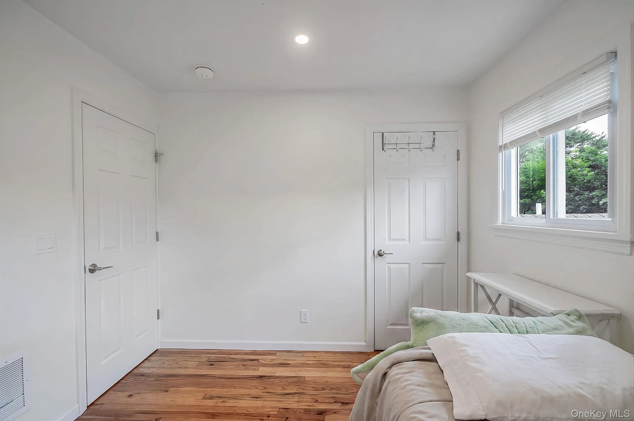 48 Hillside Avenue, Brookhaven, NY, 4 Bedrooms Bedrooms, 7 Rooms Rooms,4 BathroomsBathrooms,Residential,For Rent,Hillside,0,1025143 48 Hillside Avenue, Brookhaven, NY, 4 Bedrooms Bedrooms, 7 Rooms Rooms,4 BathroomsBathrooms,Residential,For Rent,Hillside,0,1025143