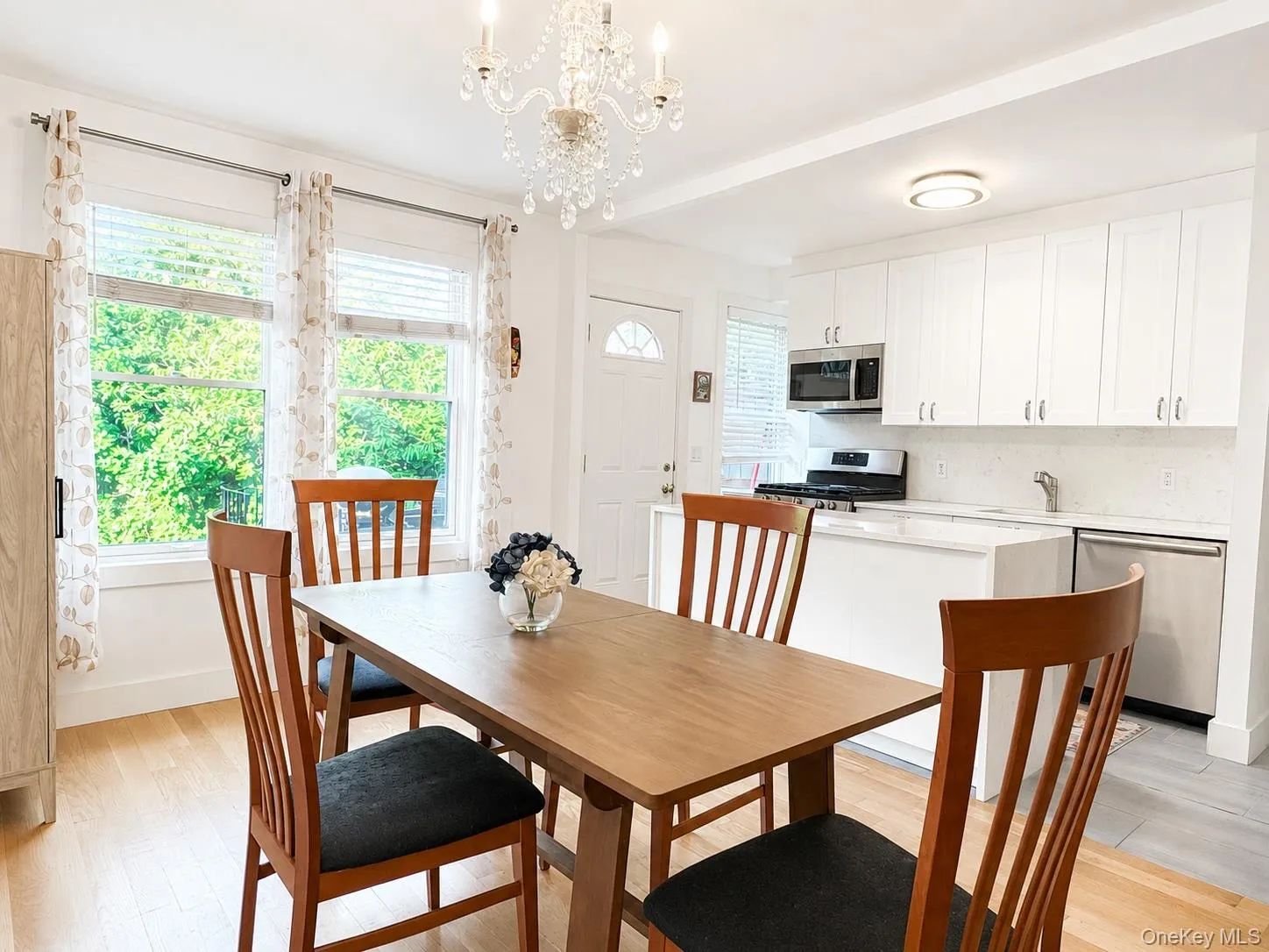 6766 Exeter Street, New York, NY, 3 Bedrooms Bedrooms, 8 Rooms Rooms,2 BathroomsBathrooms,Residential,For Rent,Exeter,0,1025144 6766 Exeter Street, New York, NY, 3 Bedrooms Bedrooms, 8 Rooms Rooms,2 BathroomsBathrooms,Residential,For Rent,Exeter,0,1025144