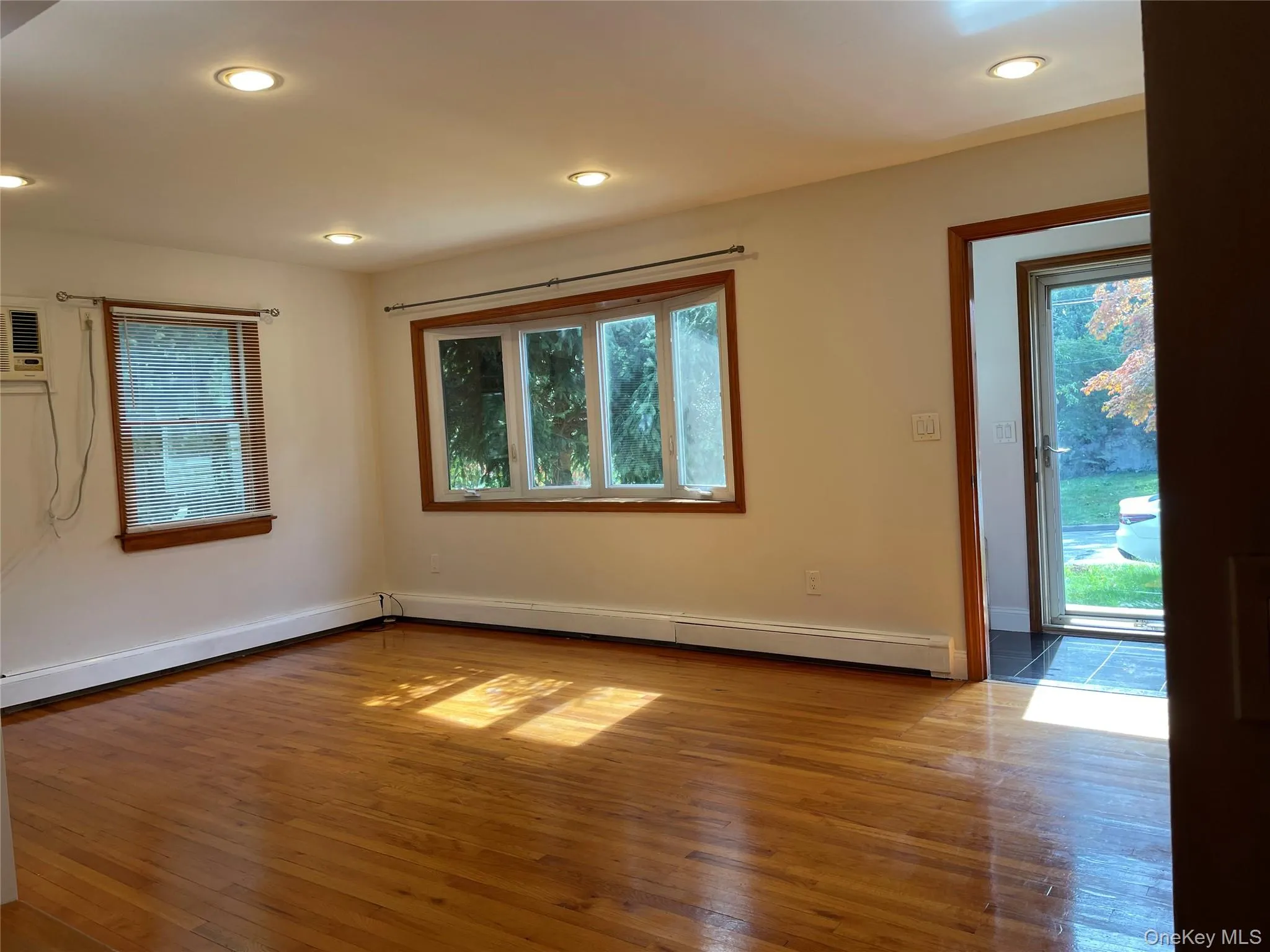 6 Dawes Avenue, Oyster Bay, NY, 4 Bedrooms Bedrooms, 8 Rooms Rooms,2 BathroomsBathrooms,Residential Lease,For Rent,Dawes,0,1025145 6 Dawes Avenue, Oyster Bay, NY, 4 Bedrooms Bedrooms, 8 Rooms Rooms,2 BathroomsBathrooms,Residential Lease,For Rent,Dawes,0,1025145