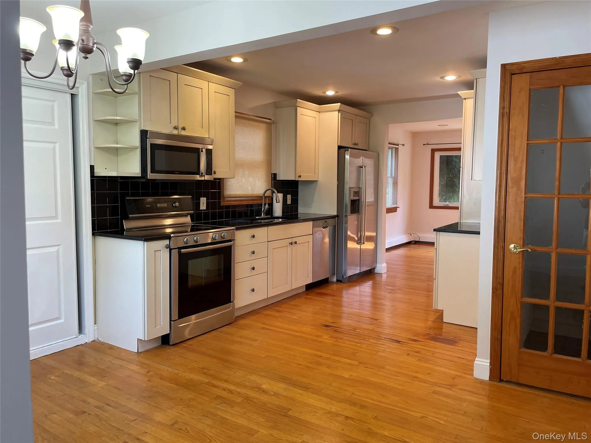 6 Dawes Avenue, Oyster Bay, NY, 4 Bedrooms Bedrooms, 8 Rooms Rooms,2 BathroomsBathrooms,Residential Lease,For Rent,Dawes,0,1025145 6 Dawes Avenue, Oyster Bay, NY, 4 Bedrooms Bedrooms, 8 Rooms Rooms,2 BathroomsBathrooms,Residential Lease,For Rent,Dawes,0,1025145
