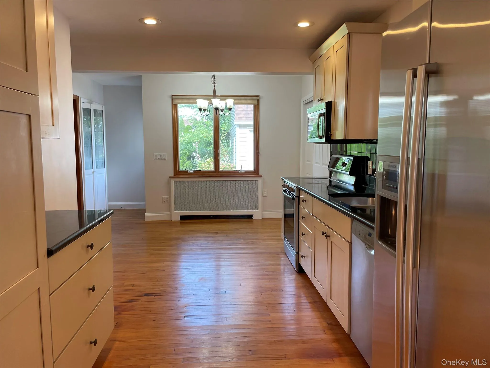 6 Dawes Avenue, Oyster Bay, NY, 4 Bedrooms Bedrooms, 8 Rooms Rooms,2 BathroomsBathrooms,Residential Lease,For Rent,Dawes,0,1025145 6 Dawes Avenue, Oyster Bay, NY, 4 Bedrooms Bedrooms, 8 Rooms Rooms,2 BathroomsBathrooms,Residential Lease,For Rent,Dawes,0,1025145