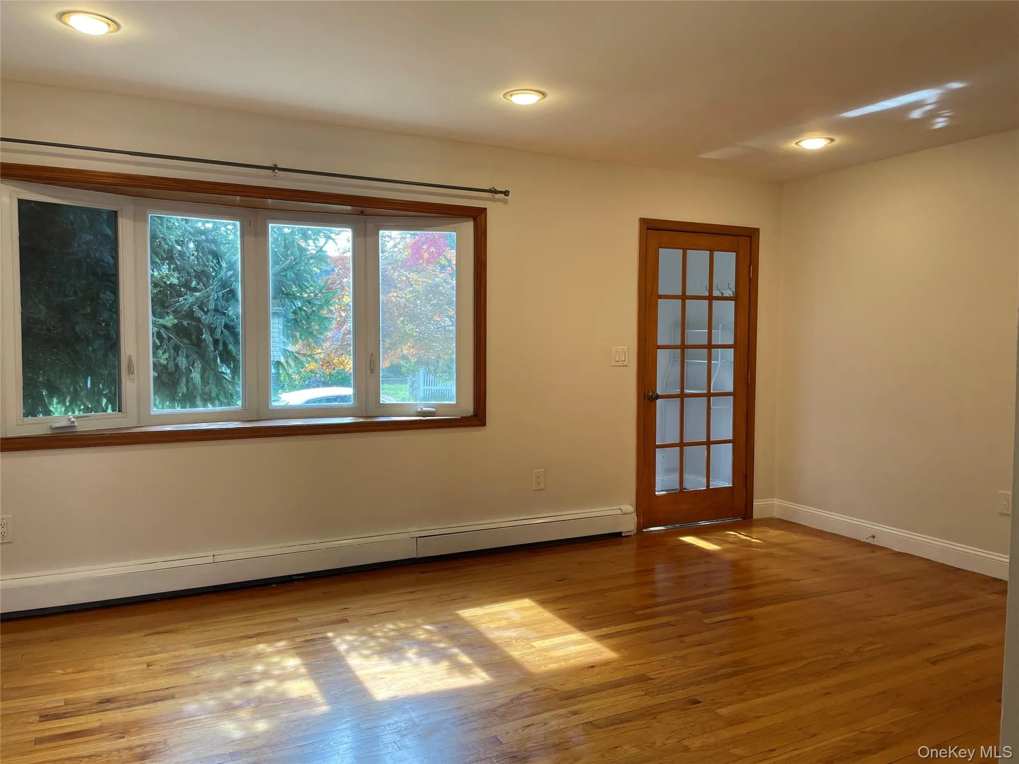 6 Dawes Avenue, Oyster Bay, NY, 4 Bedrooms Bedrooms, 8 Rooms Rooms,2 BathroomsBathrooms,Residential Lease,For Rent,Dawes,0,1025145 6 Dawes Avenue, Oyster Bay, NY, 4 Bedrooms Bedrooms, 8 Rooms Rooms,2 BathroomsBathrooms,Residential Lease,For Rent,Dawes,0,1025145