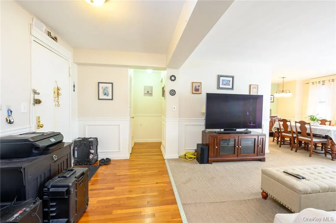 4 Sadore Lane, Yonkers, NY, 1 Bedroom Bedrooms, 3 Rooms Rooms,1 BathroomBathrooms,Residential Lease,For Rent,Sadore,0,1025149 4 Sadore Lane, Yonkers, NY, 1 Bedroom Bedrooms, 3 Rooms Rooms,1 BathroomBathrooms,Residential Lease,For Rent,Sadore,0,1025149