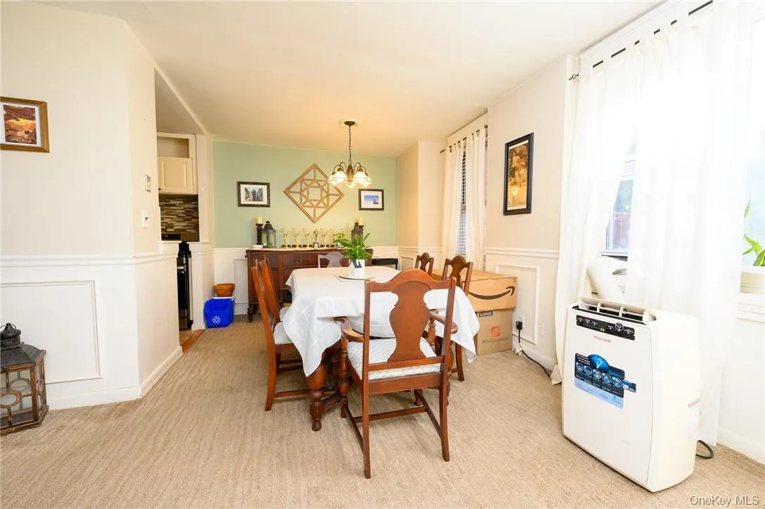 4 Sadore Lane, Yonkers, NY, 1 Bedroom Bedrooms, 3 Rooms Rooms,1 BathroomBathrooms,Residential Lease,For Rent,Sadore,0,1025149 4 Sadore Lane, Yonkers, NY, 1 Bedroom Bedrooms, 3 Rooms Rooms,1 BathroomBathrooms,Residential Lease,For Rent,Sadore,0,1025149