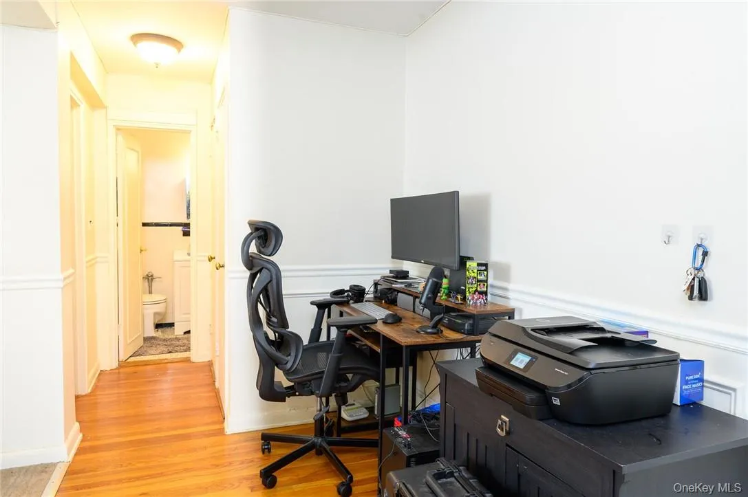 4 Sadore Lane, Yonkers, NY, 1 Bedroom Bedrooms, 3 Rooms Rooms,1 BathroomBathrooms,Residential Lease,For Rent,Sadore,0,1025149 4 Sadore Lane, Yonkers, NY, 1 Bedroom Bedrooms, 3 Rooms Rooms,1 BathroomBathrooms,Residential Lease,For Rent,Sadore,0,1025149