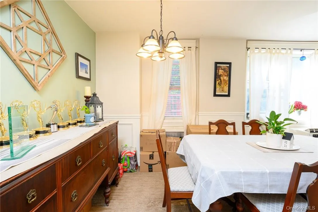 4 Sadore Lane, Yonkers, NY, 1 Bedroom Bedrooms, 3 Rooms Rooms,1 BathroomBathrooms,Residential Lease,For Rent,Sadore,0,1025149 4 Sadore Lane, Yonkers, NY, 1 Bedroom Bedrooms, 3 Rooms Rooms,1 BathroomBathrooms,Residential Lease,For Rent,Sadore,0,1025149