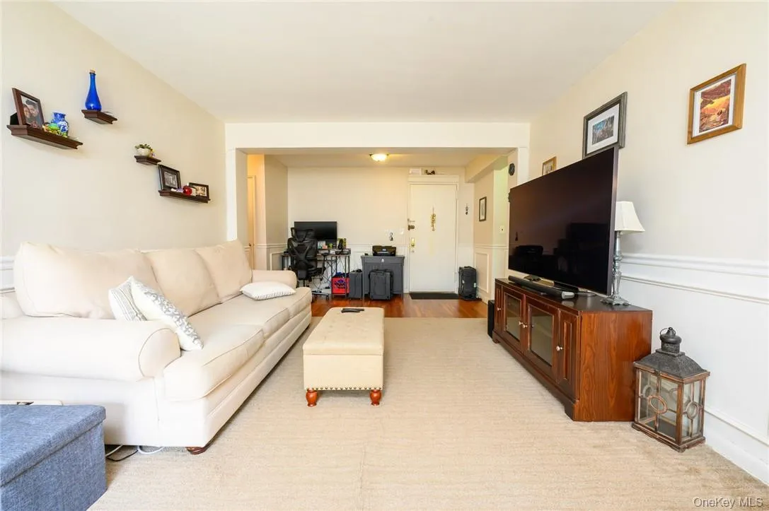 4 Sadore Lane, Yonkers, NY, 1 Bedroom Bedrooms, 3 Rooms Rooms,1 BathroomBathrooms,Residential Lease,For Rent,Sadore,0,1025149 4 Sadore Lane, Yonkers, NY, 1 Bedroom Bedrooms, 3 Rooms Rooms,1 BathroomBathrooms,Residential Lease,For Rent,Sadore,0,1025149