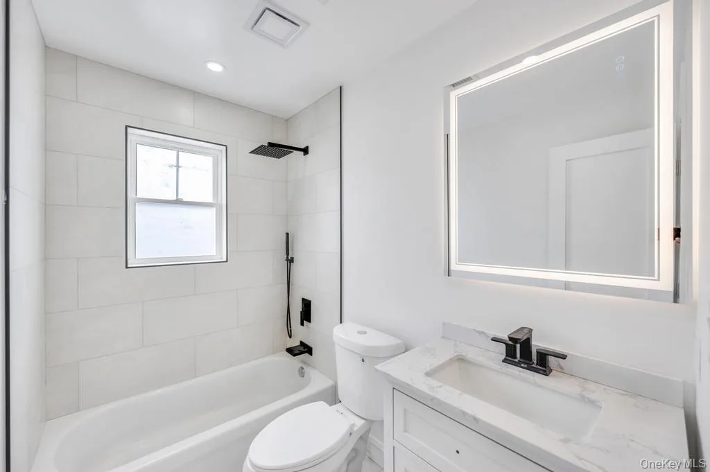 10 8th Avenue, Hempstead, NY, 4 Bedrooms Bedrooms, 8 Rooms Rooms,2 BathroomsBathrooms,Residential,For Rent,8th,0,1025152 10 8th Avenue, Hempstead, NY, 4 Bedrooms Bedrooms, 8 Rooms Rooms,2 BathroomsBathrooms,Residential,For Rent,8th,0,1025152