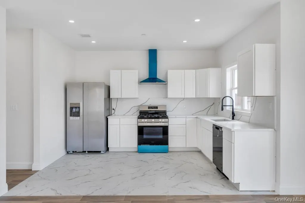 10 8th Avenue, Hempstead, NY, 4 Bedrooms Bedrooms, 8 Rooms Rooms,2 BathroomsBathrooms,Residential,For Rent,8th,0,1025152 10 8th Avenue, Hempstead, NY, 4 Bedrooms Bedrooms, 8 Rooms Rooms,2 BathroomsBathrooms,Residential,For Rent,8th,0,1025152