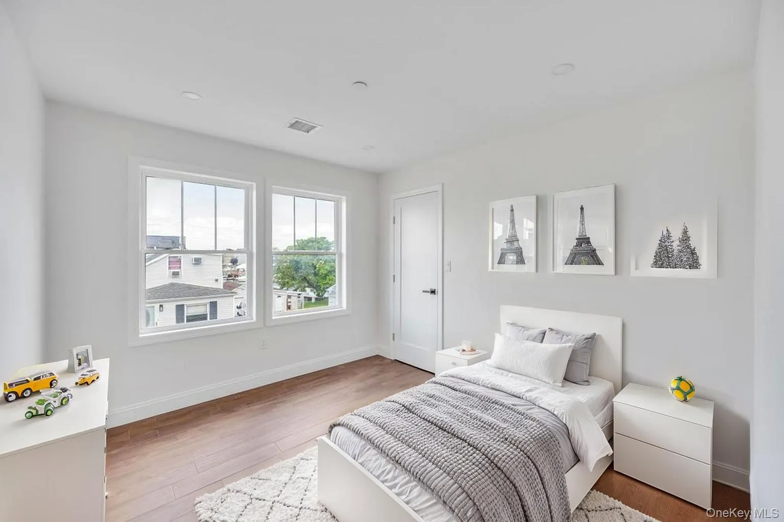10 8th Avenue, Hempstead, NY, 4 Bedrooms Bedrooms, 8 Rooms Rooms,2 BathroomsBathrooms,Residential,For Rent,8th,0,1025152 10 8th Avenue, Hempstead, NY, 4 Bedrooms Bedrooms, 8 Rooms Rooms,2 BathroomsBathrooms,Residential,For Rent,8th,0,1025152