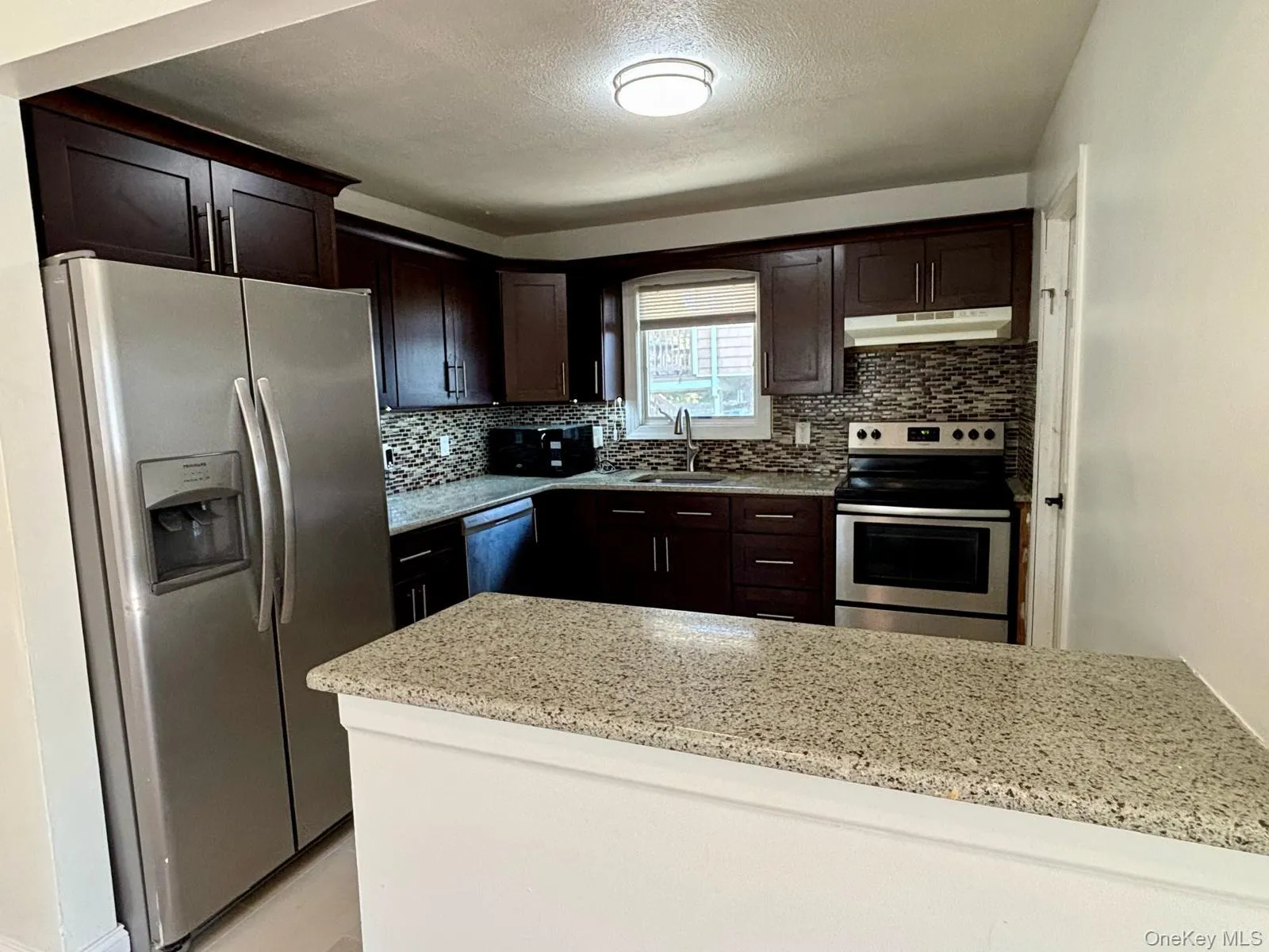 1073 Callahan Street, Islip, NY, 3 Bedrooms Bedrooms, 3 Rooms Rooms,1 BathroomBathrooms,Residential Lease,For Rent,Callahan,0,1025166 1073 Callahan Street, Islip, NY, 3 Bedrooms Bedrooms, 3 Rooms Rooms,1 BathroomBathrooms,Residential Lease,For Rent,Callahan,0,1025166