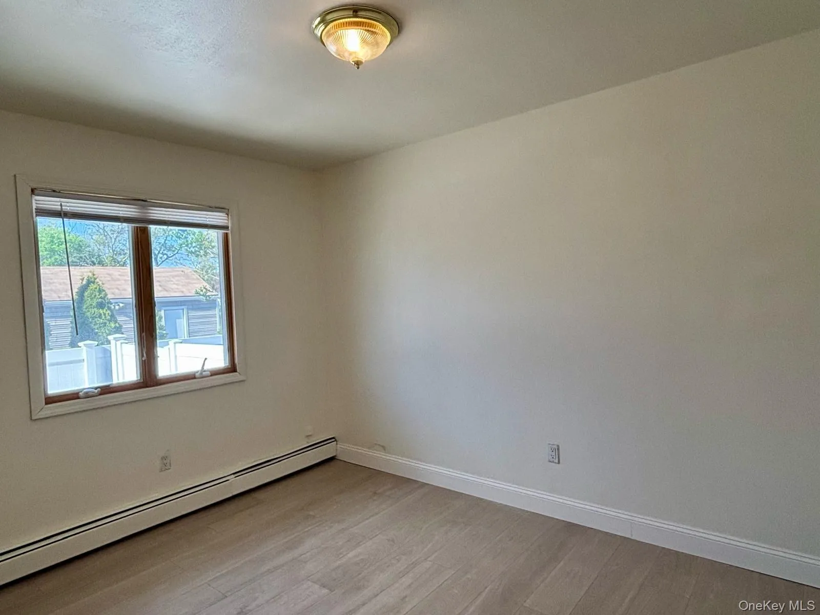 1073 Callahan Street, Islip, NY, 3 Bedrooms Bedrooms, 3 Rooms Rooms,1 BathroomBathrooms,Residential Lease,For Rent,Callahan,0,1025166 1073 Callahan Street, Islip, NY, 3 Bedrooms Bedrooms, 3 Rooms Rooms,1 BathroomBathrooms,Residential Lease,For Rent,Callahan,0,1025166