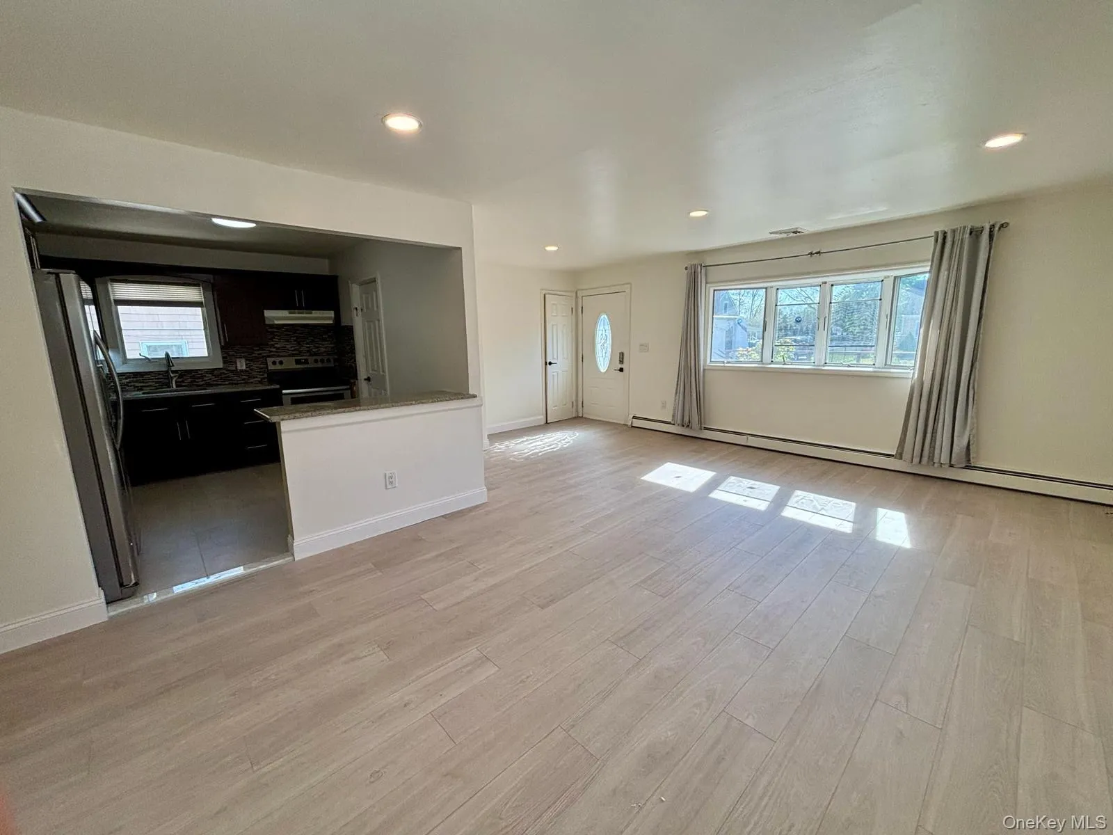 1073 Callahan Street, Islip, NY, 3 Bedrooms Bedrooms, 3 Rooms Rooms,1 BathroomBathrooms,Residential Lease,For Rent,Callahan,0,1025166 1073 Callahan Street, Islip, NY, 3 Bedrooms Bedrooms, 3 Rooms Rooms,1 BathroomBathrooms,Residential Lease,For Rent,Callahan,0,1025166
